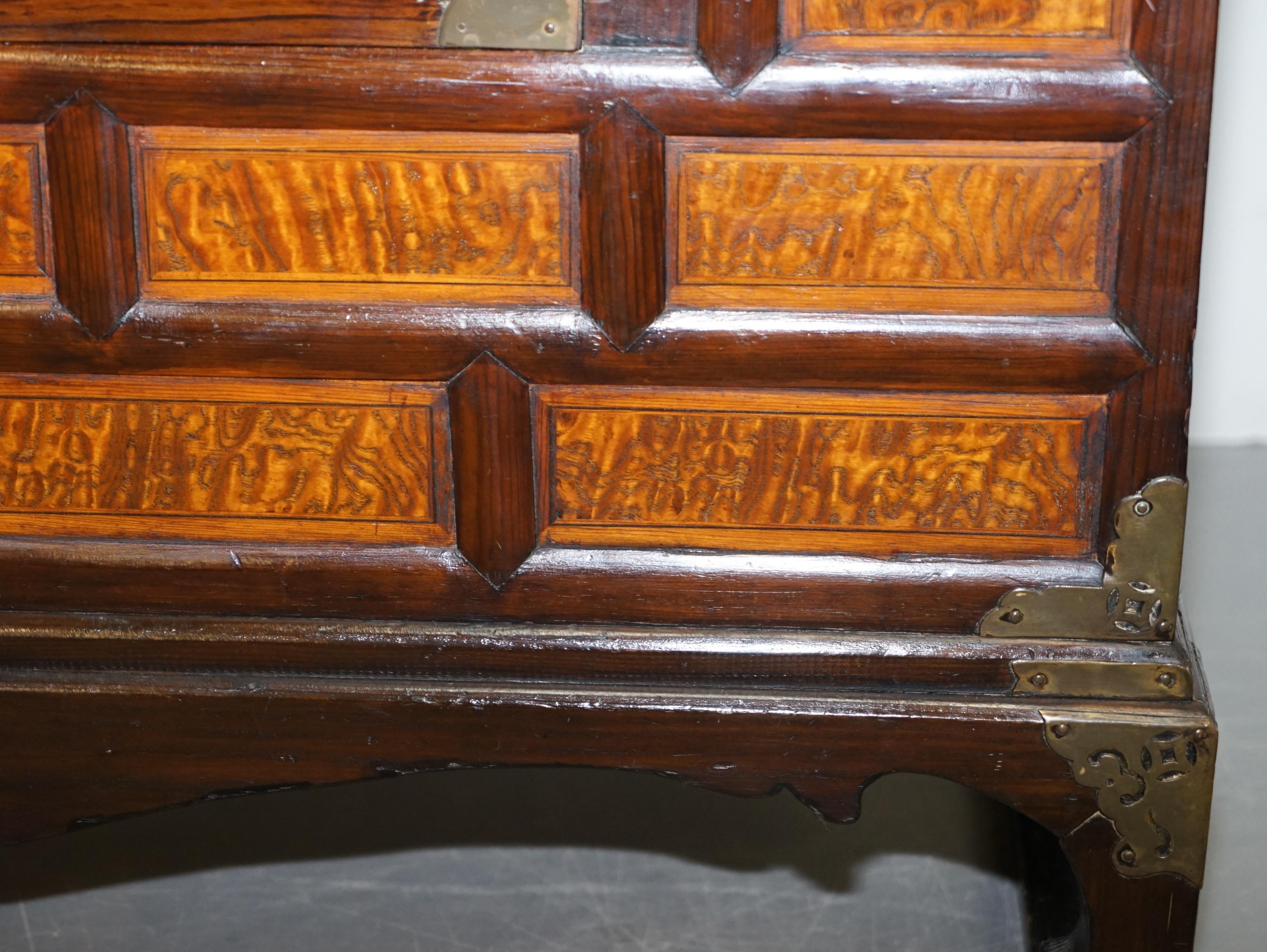 Antique circa 1900 Chinese Export Burr Elm & Brass Engraved Sideboard Butterfly For Sale 8