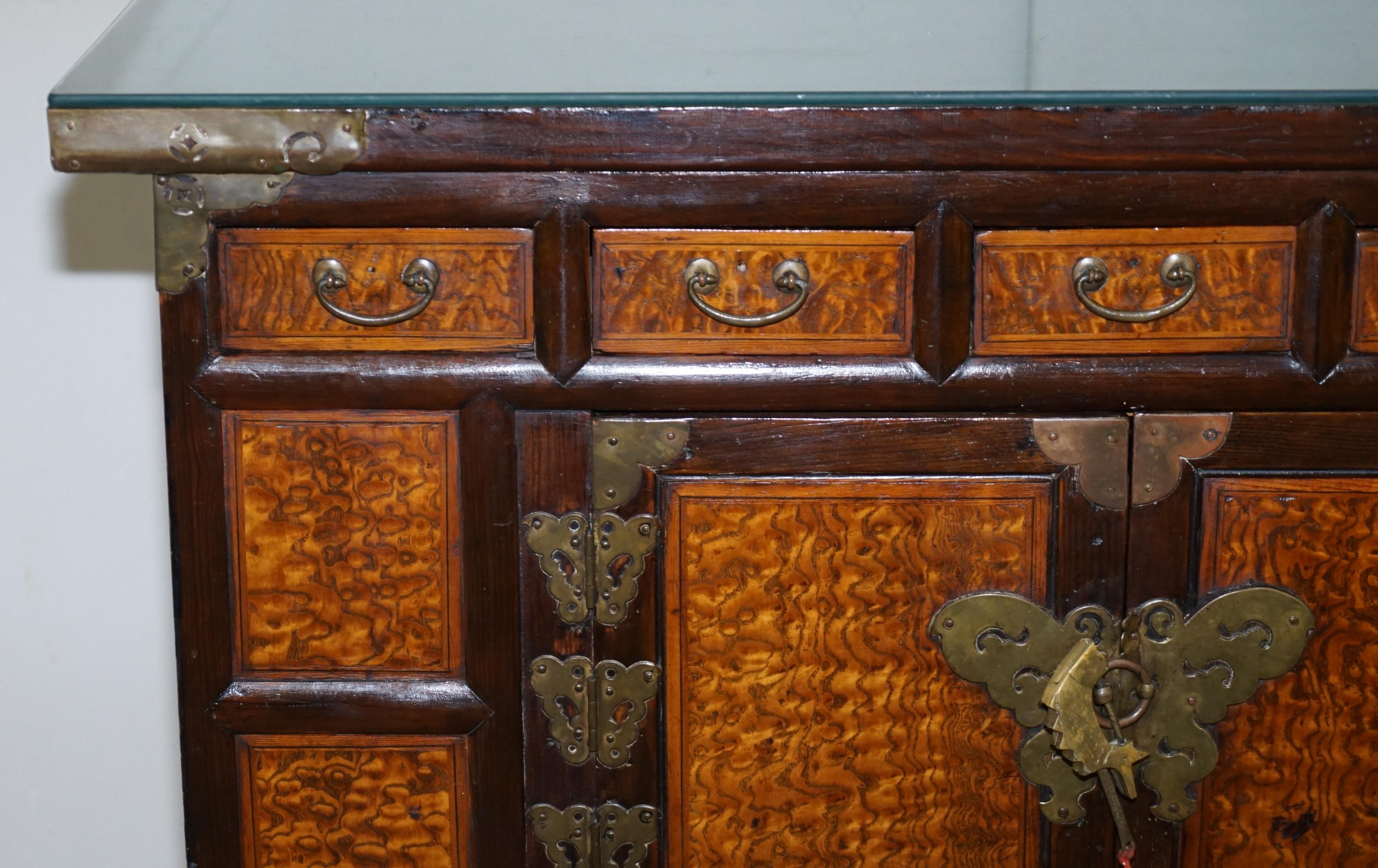 Early 20th Century Antique circa 1900 Chinese Export Burr Elm & Brass Engraved Sideboard Butterfly For Sale