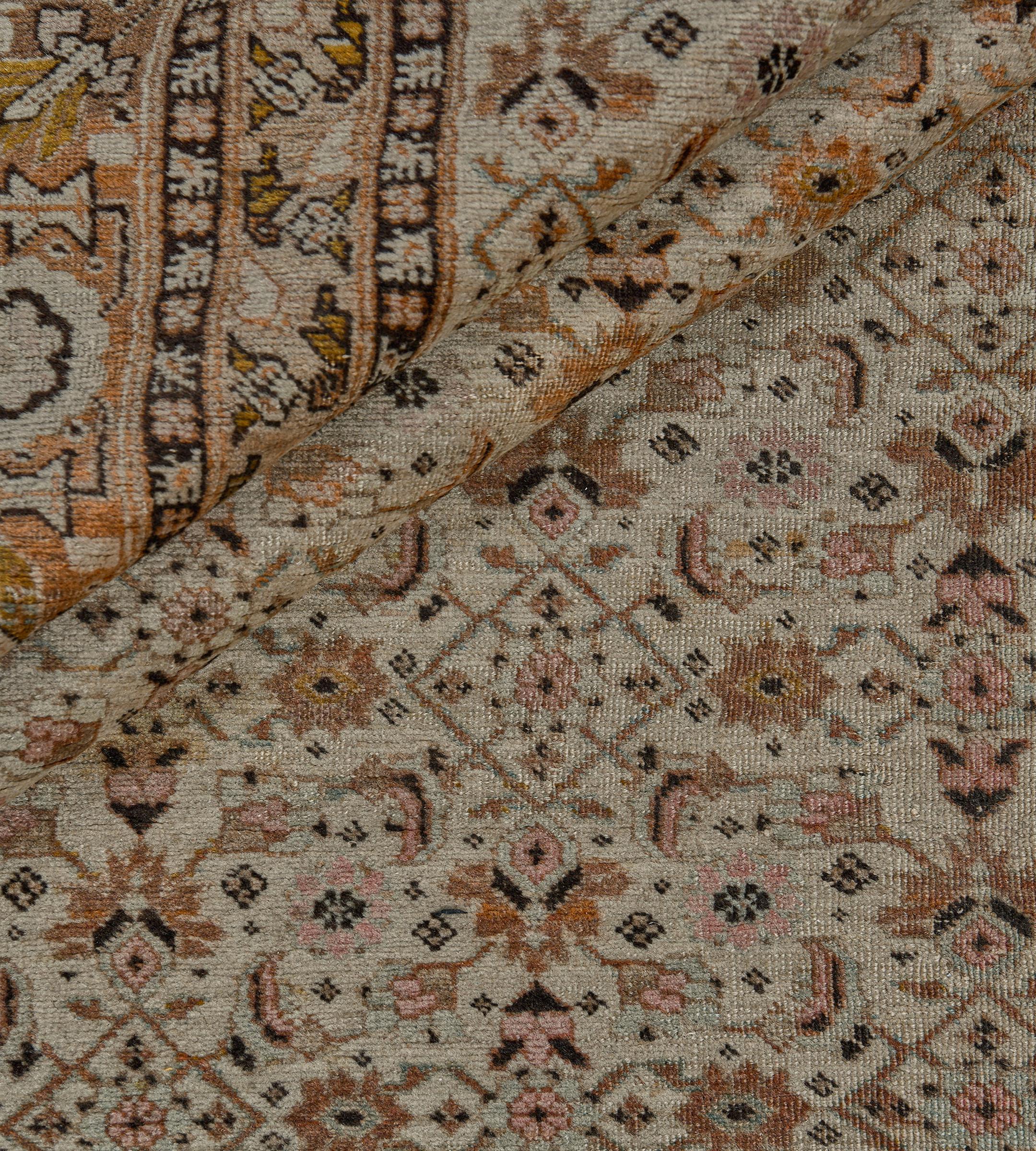 Antiker CIRCA-1900 Handgeknüpfter Wollteppich mit Herati-Muster Authentischer Persischer Täbriz-Teppich im Angebot 5