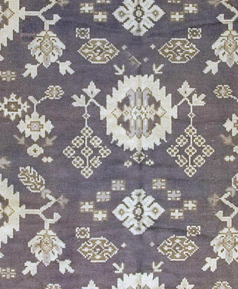 Tappeto Runner in lana irlandese Donegal Arts & Crafts del 1900 6' x 14'11 In condizioni buone in vendita a New York, NY