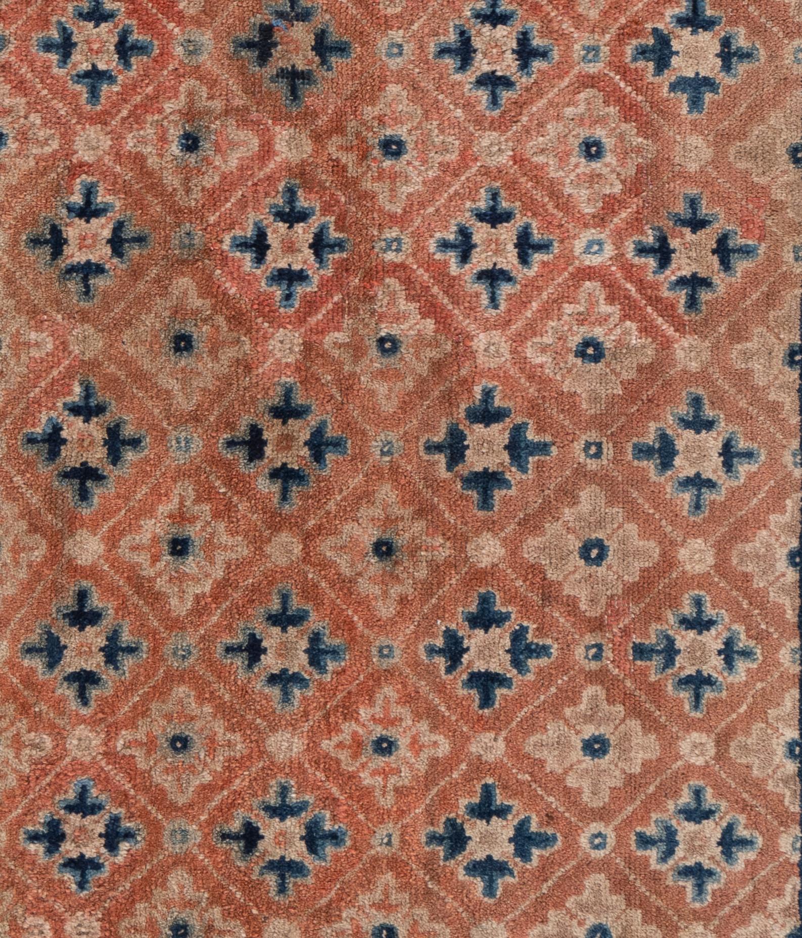 XIXe siècle Ancien tapis chinois orange noué à la main datant d'environ 1900 en vente