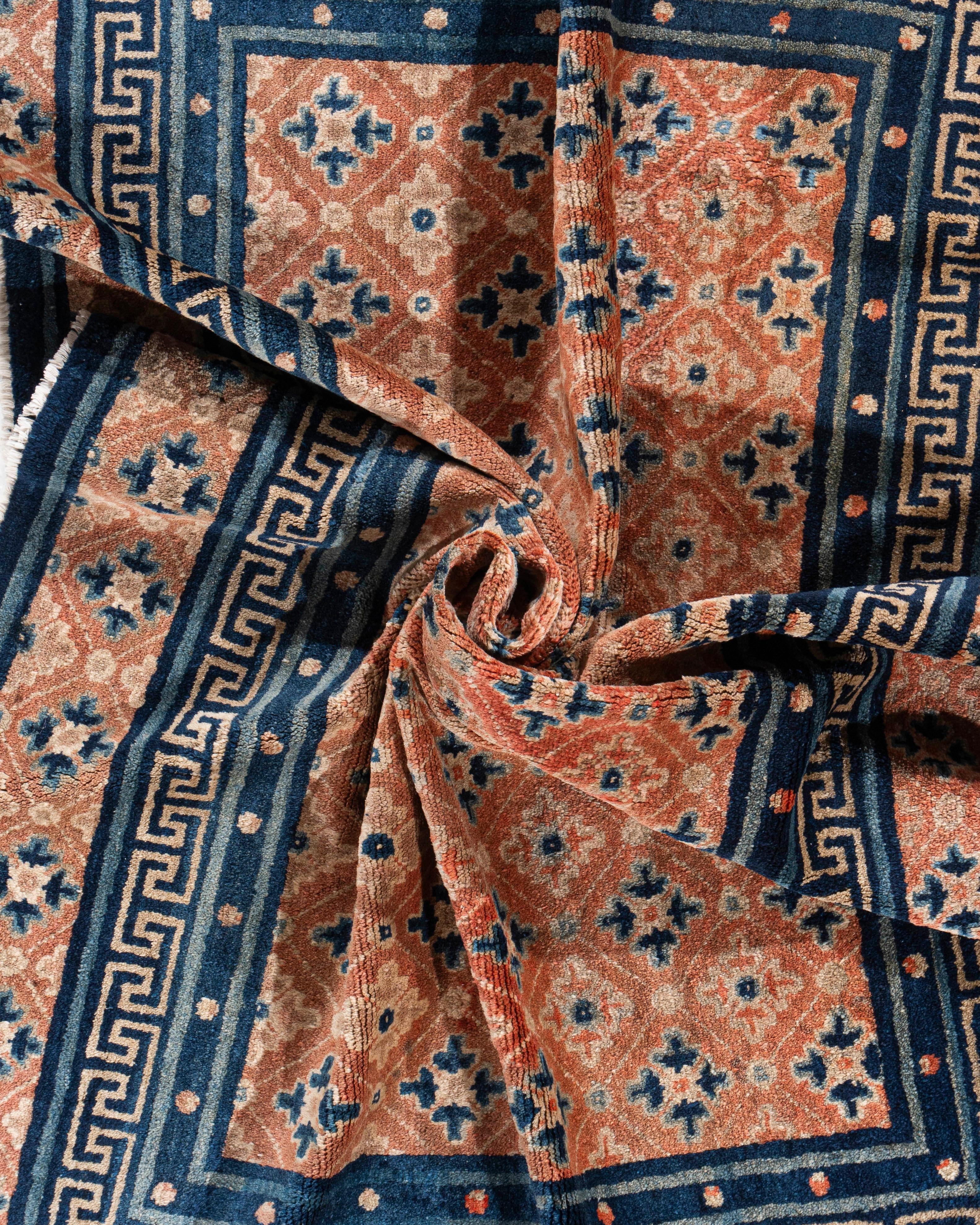 Ancien tapis chinois orange noué à la main datant d'environ 1900 en vente 1