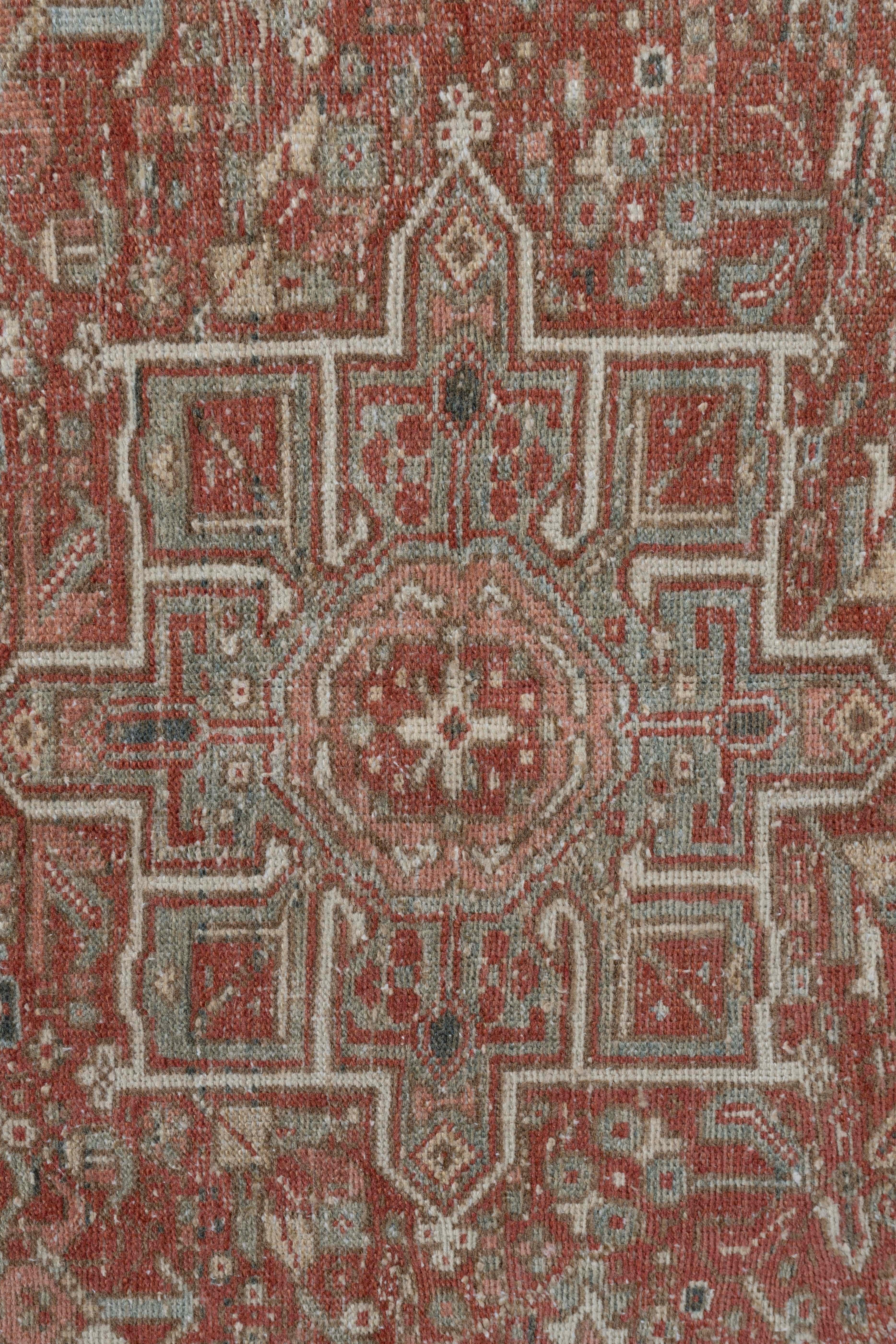 Antiker persischer Karaja-Läufer, handgeknüpft, um 1900, 4'6 x 12'6 cm (19. Jahrhundert) im Angebot