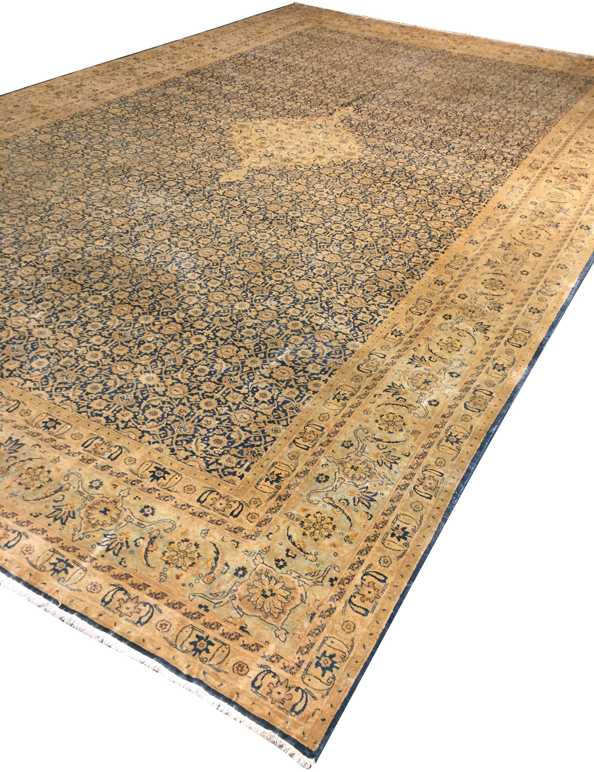 Antiker persischer Täbris-Teppich aus der Zeit um 1900 10'4 x 16'8 im Angebot 1