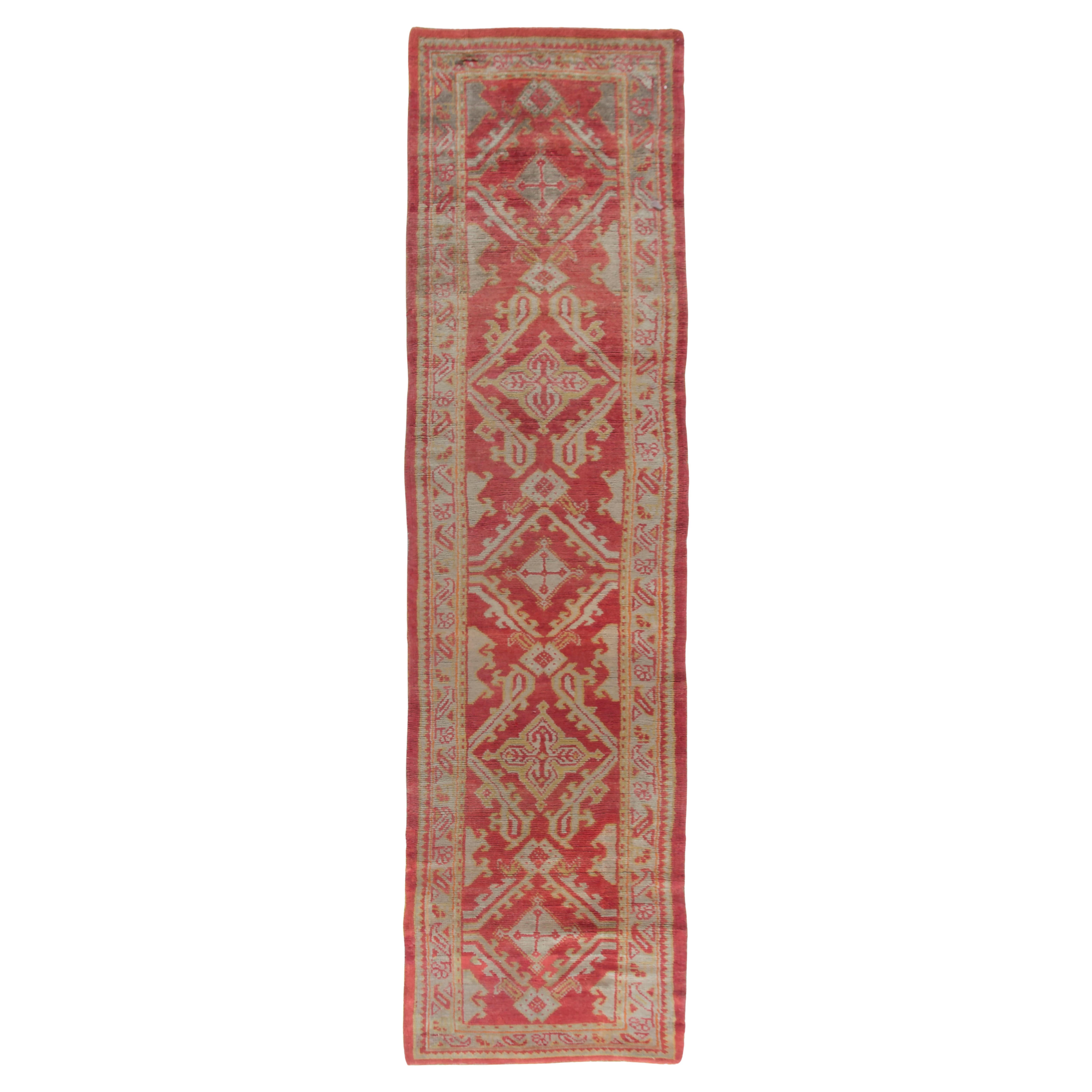 Antike CIRCA 1900 Rot Türkisch Oushak Läufer, 2'11 x 12' im Angebot