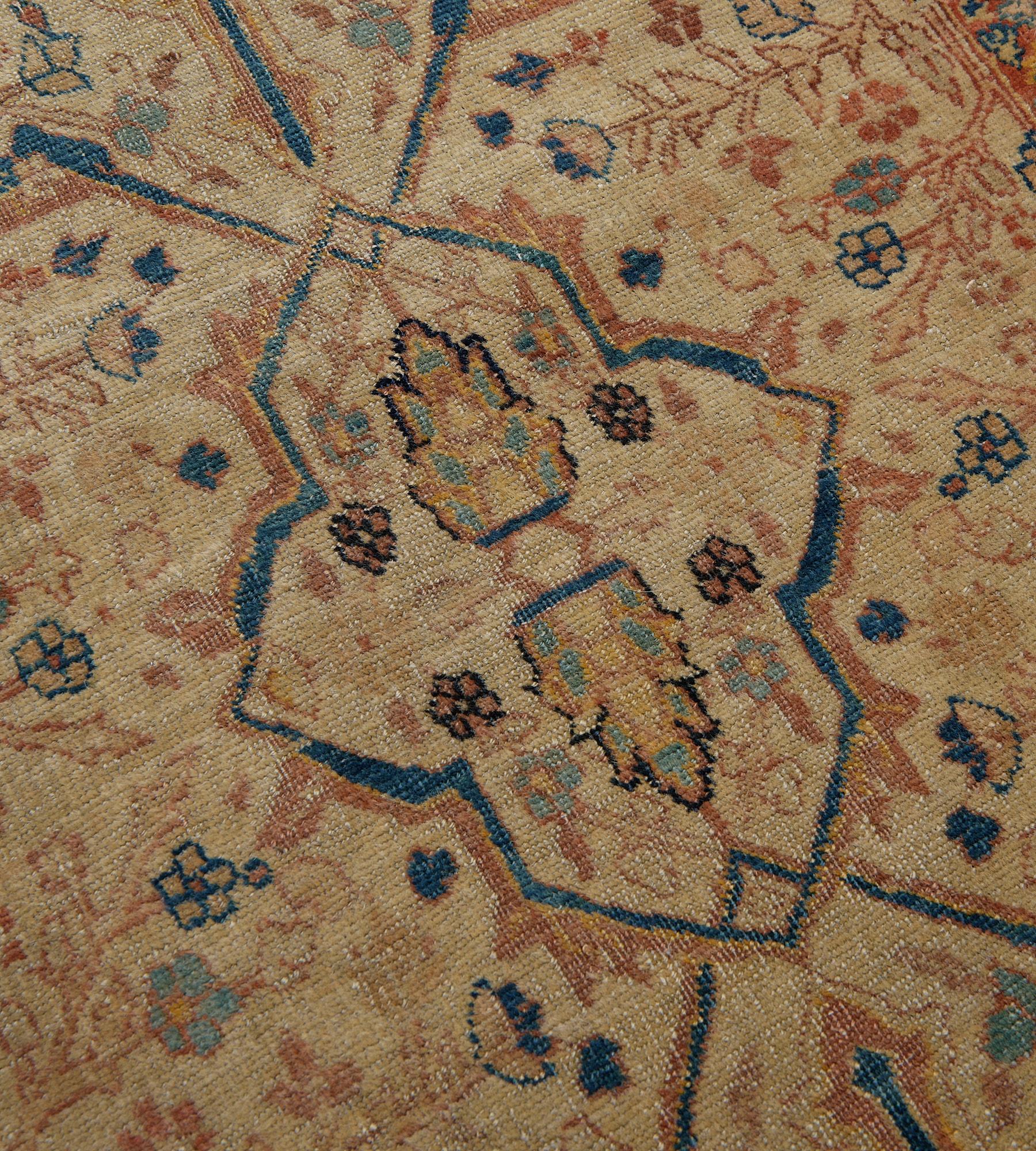 Antiguo Circa-1900 Corredor Persa Hadji Jallili de Lana Floral Amarillo Arena en venta 1