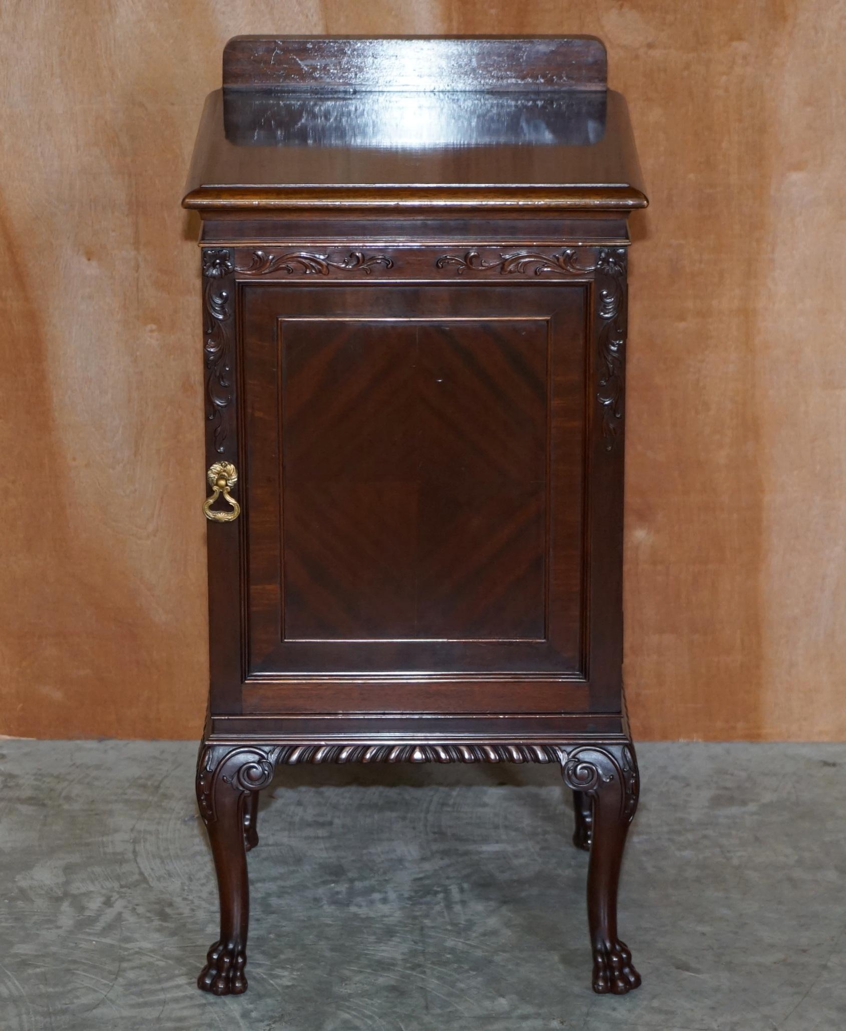 Late Victorian Antique circa 1900 Side End Table Lion Hair Paw Carved Feet Part of Large Suite For Sale