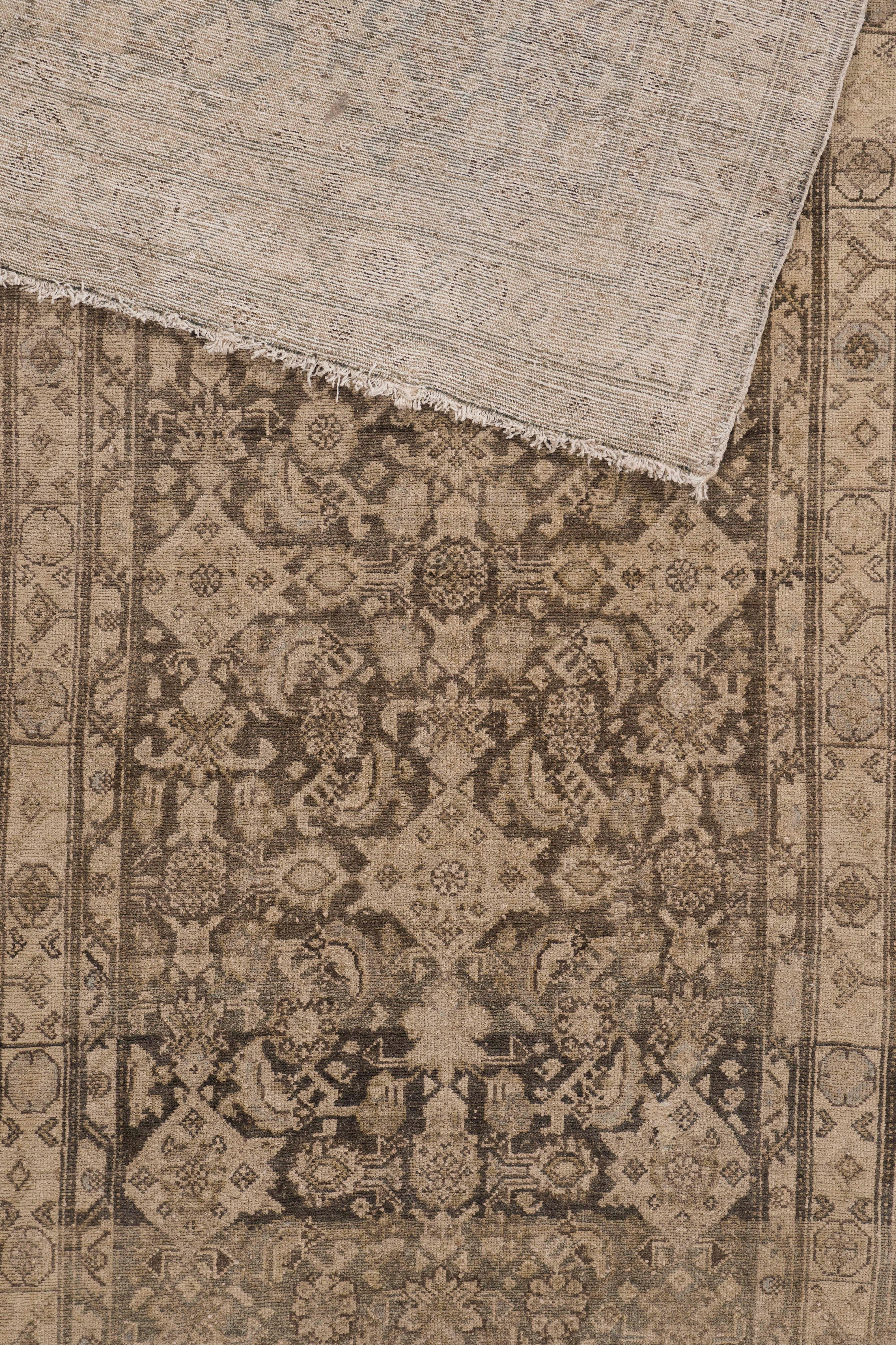 Persiano Antico runner annodato a mano di Malayer, circa 1900, di colore taupe, 3'4 x 27'7 in vendita