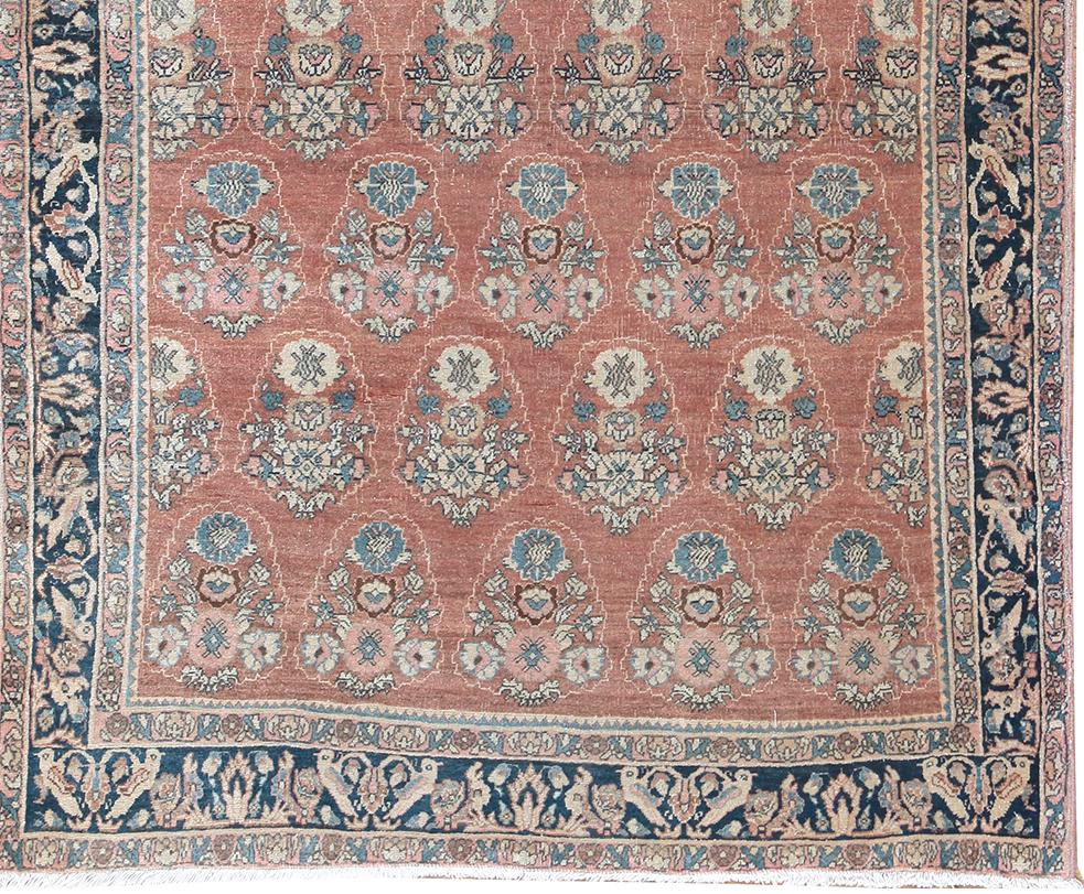 Antike CIRCA 1900 Terrakotta persischen Bidjar Teppich Teppich, 3'7 x 5'3 im Zustand „Gut“ im Angebot in New York, NY