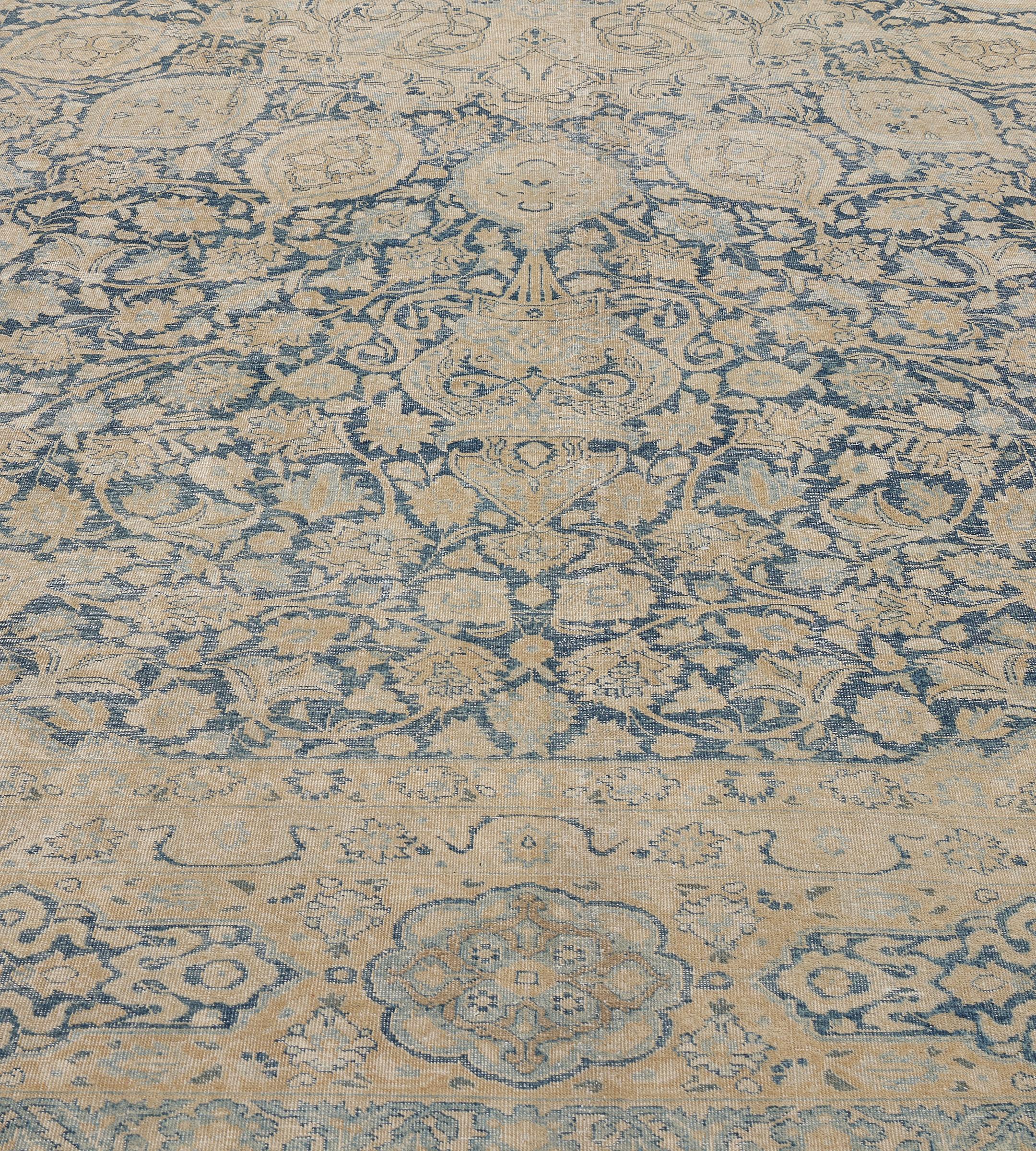 Antico tappeto Tabriz persiano floreale blu in lana del CIRCA 1900 in vendita 3