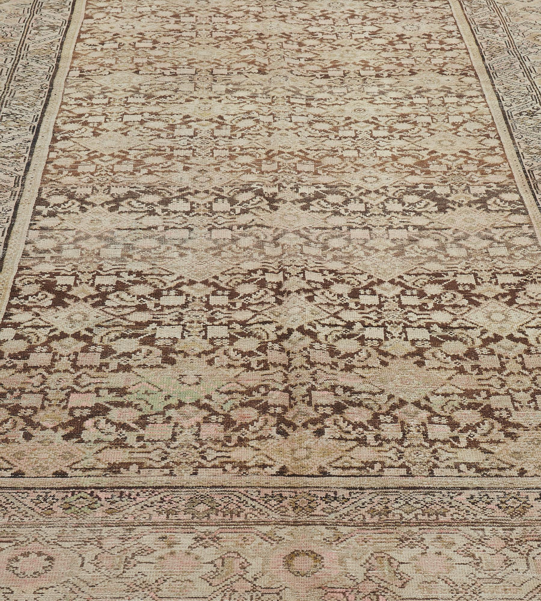 Antique Circa-1900 Wool Hand-Knotted Persian Malayer rug For Sale 4