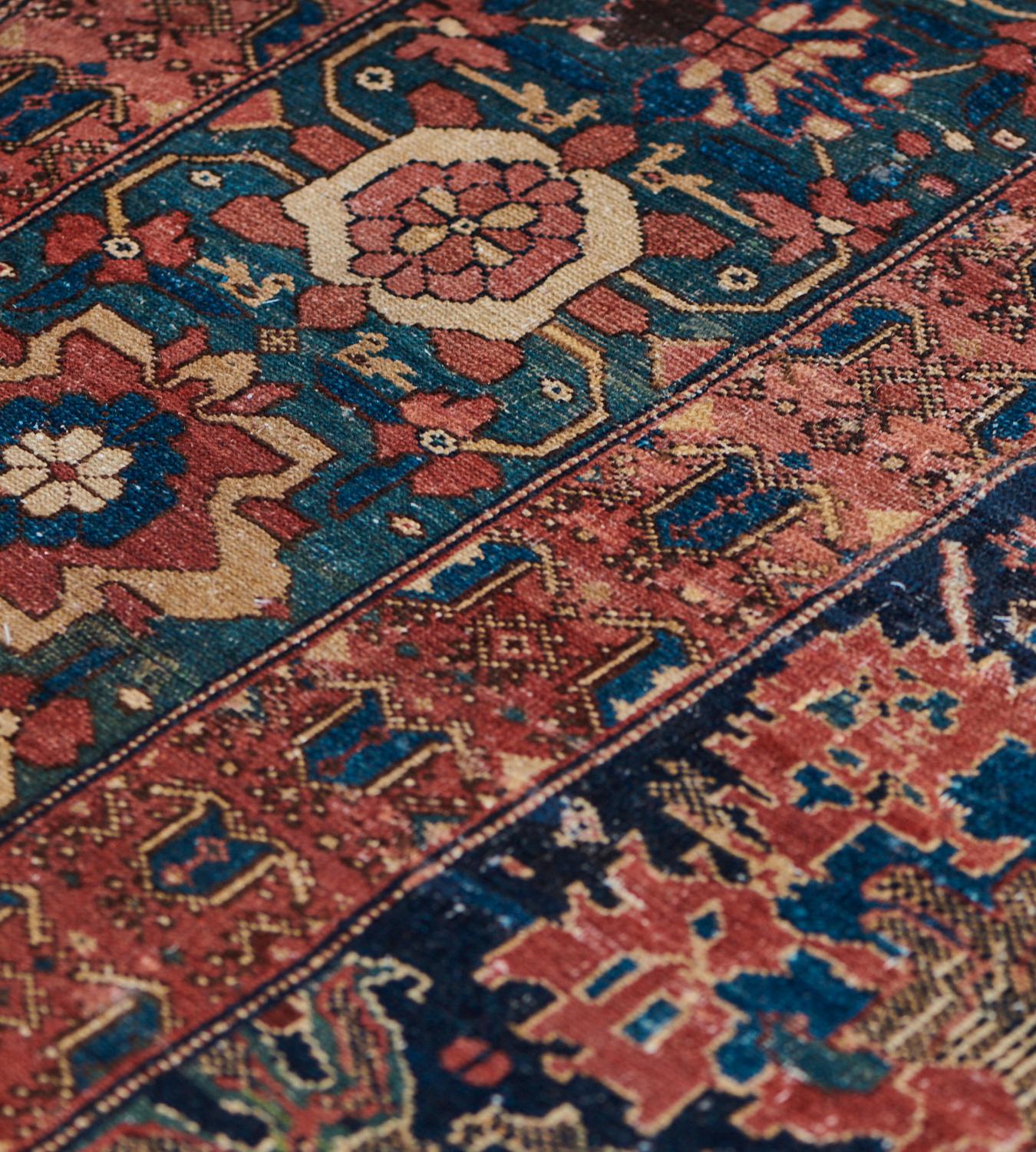 Antiker Malayer-Teppich aus Wolle um 1900 im Angebot 2