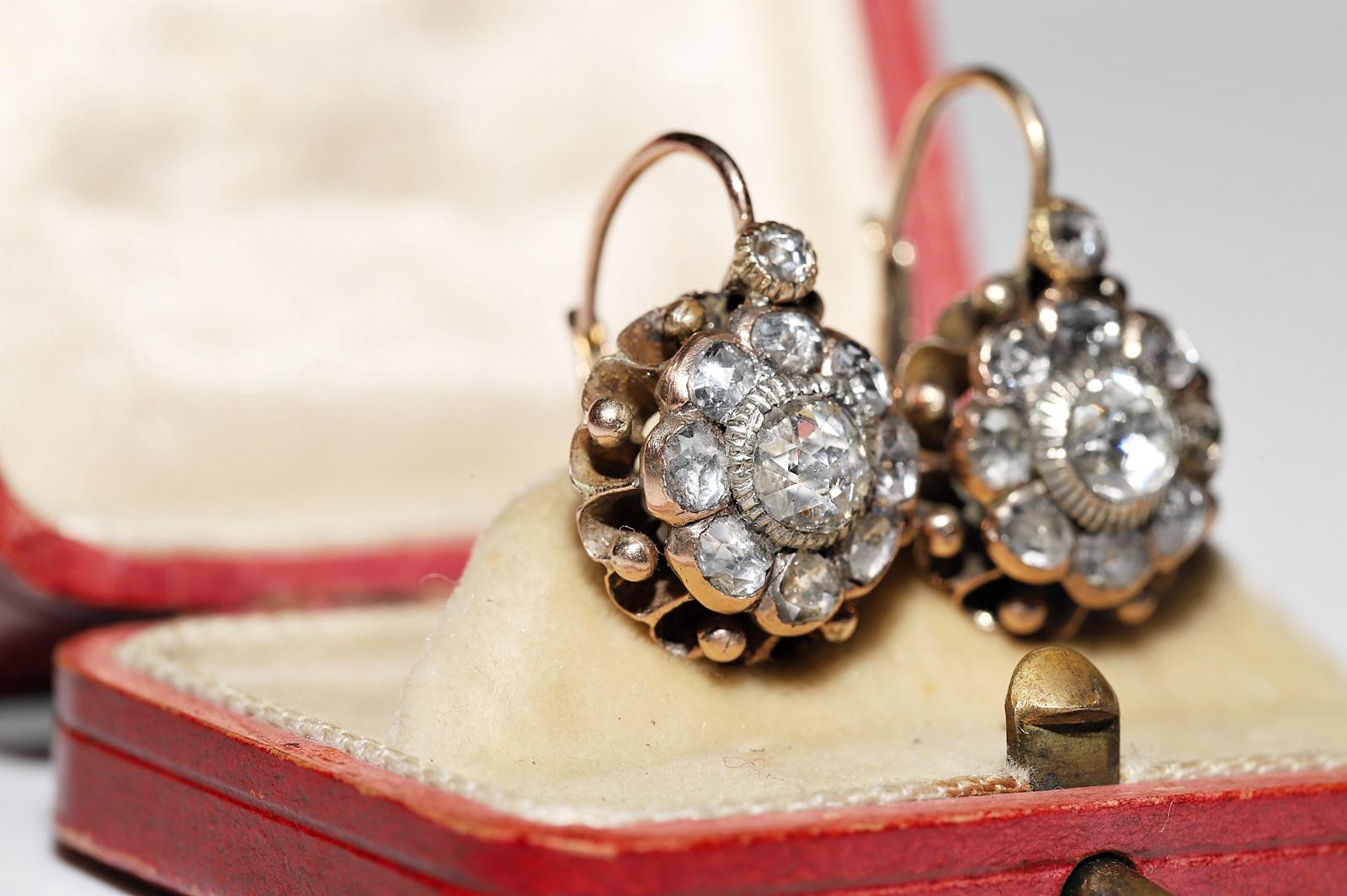 Antiker Ohrring, um 1900er Jahre, 10 Karat Gold, natürlicher Diamant im Rosenschliff, dekoriert  (Viktorianisch) im Angebot