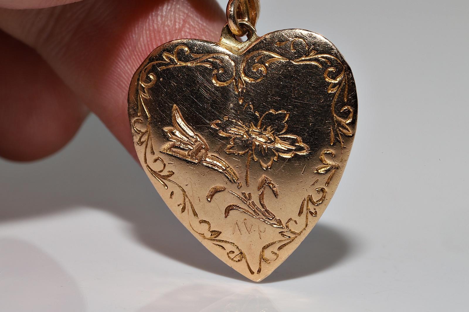 Antique Circa 1900s 10k Gold Natural Rose Cut Diamond Heart Bird Pendant For Sale 3
