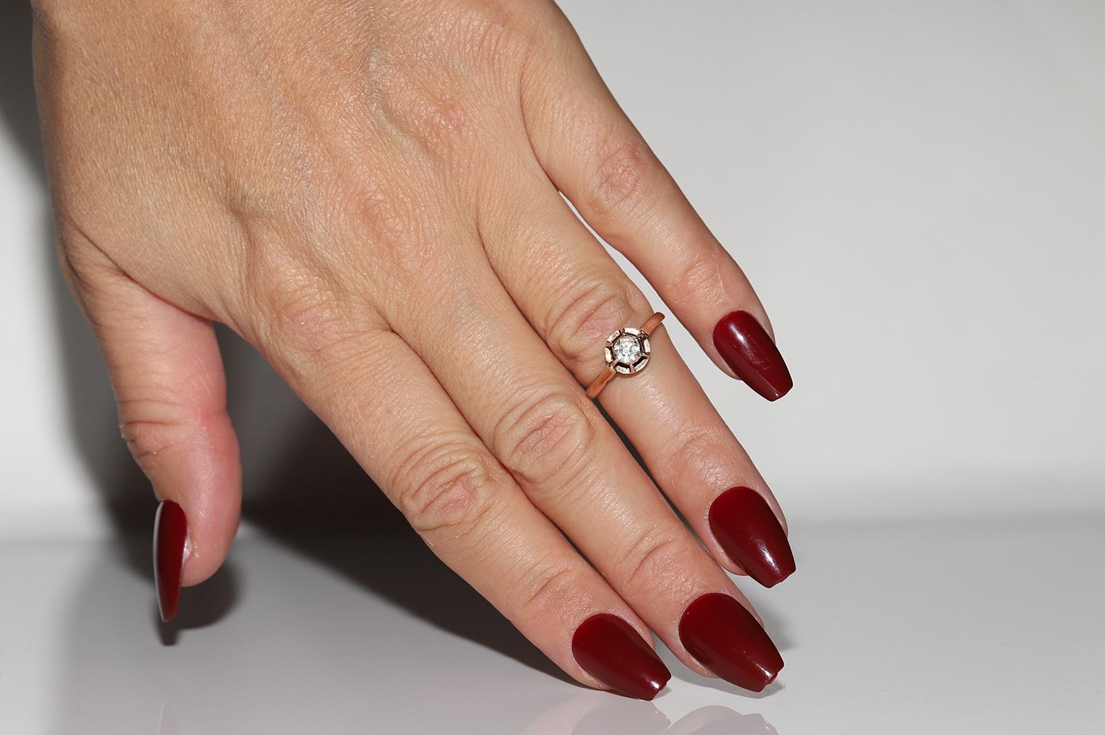 Bague solitaire ancienne des années 1900 en or 10 carats avec diamants naturels taille rose en vente 8