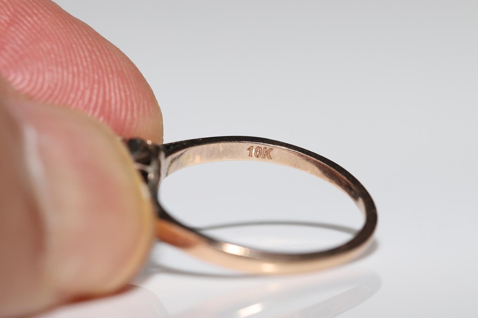 Bague solitaire ancienne des années 1900 en or 10 carats avec diamants naturels taille rose en vente 3