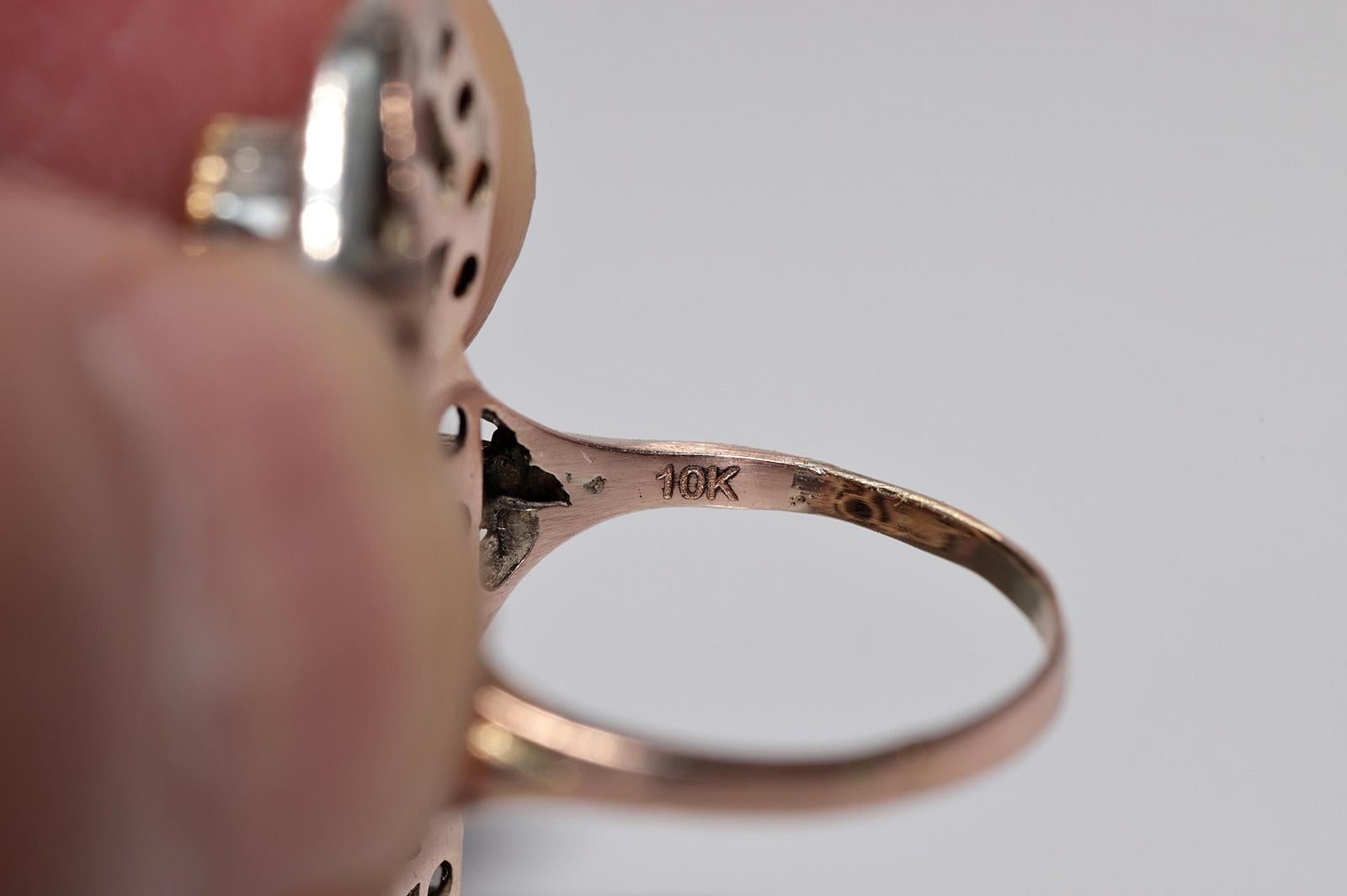 Antike CIRCA 1900s 10k Gold Top Silber natürlichen Rosenschliff und Smaragd Ring im Angebot 4