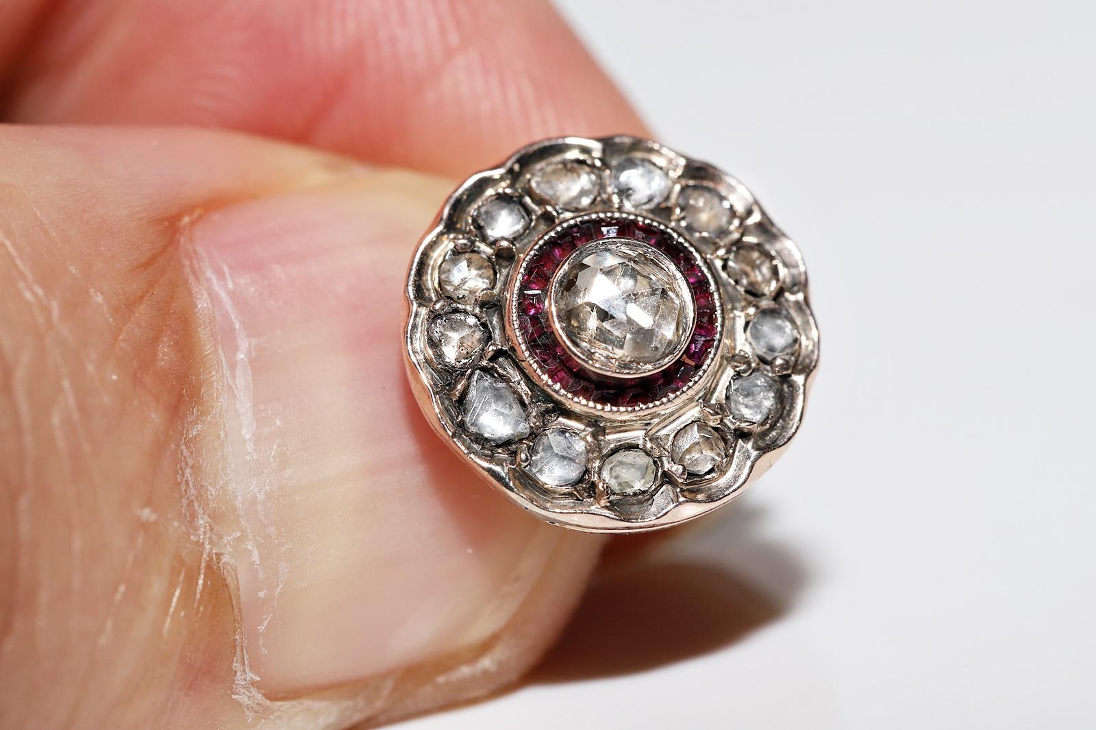 Boucles d'oreilles anciennes datant des années 1900 en or 12 carats, diamants naturels taille rose et rubis calibré en vente 9