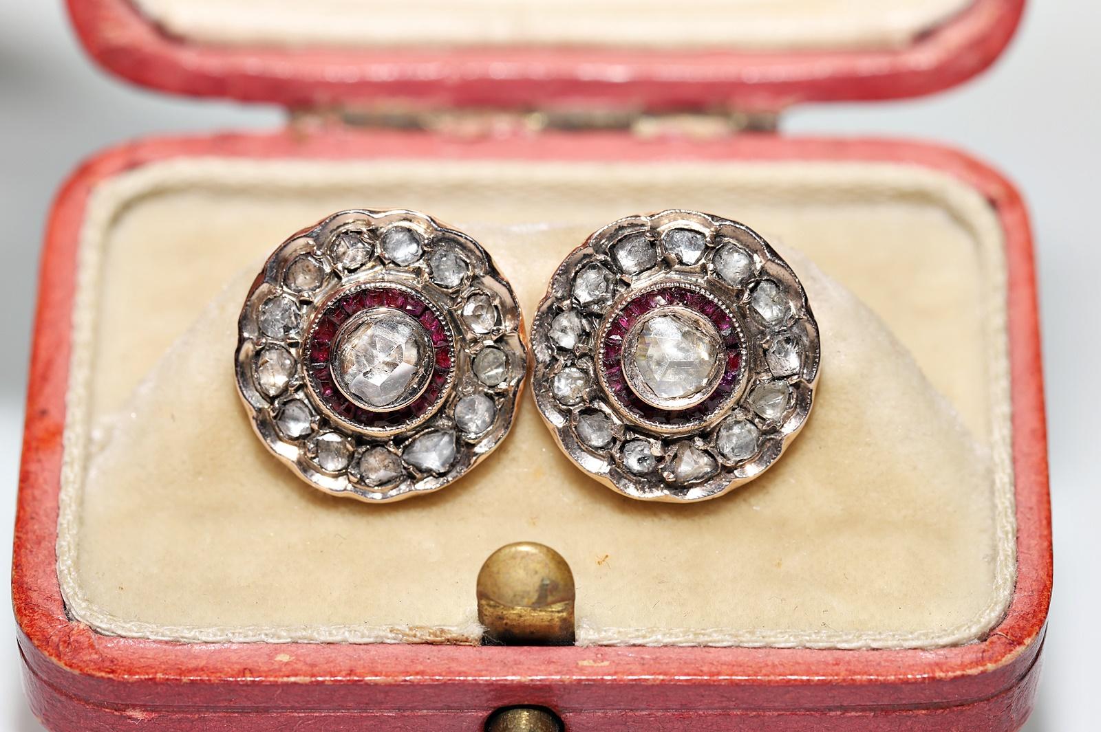 In very good condition.
Total weight is 4.6 grams.
Totally is diamond 0.90 ct.
Totally is ruby 0.30 ct.
The body part 12k gold.
The earring is 12k gold but connection piece 14k gold.
Box is not included.
Please contact for any questions.