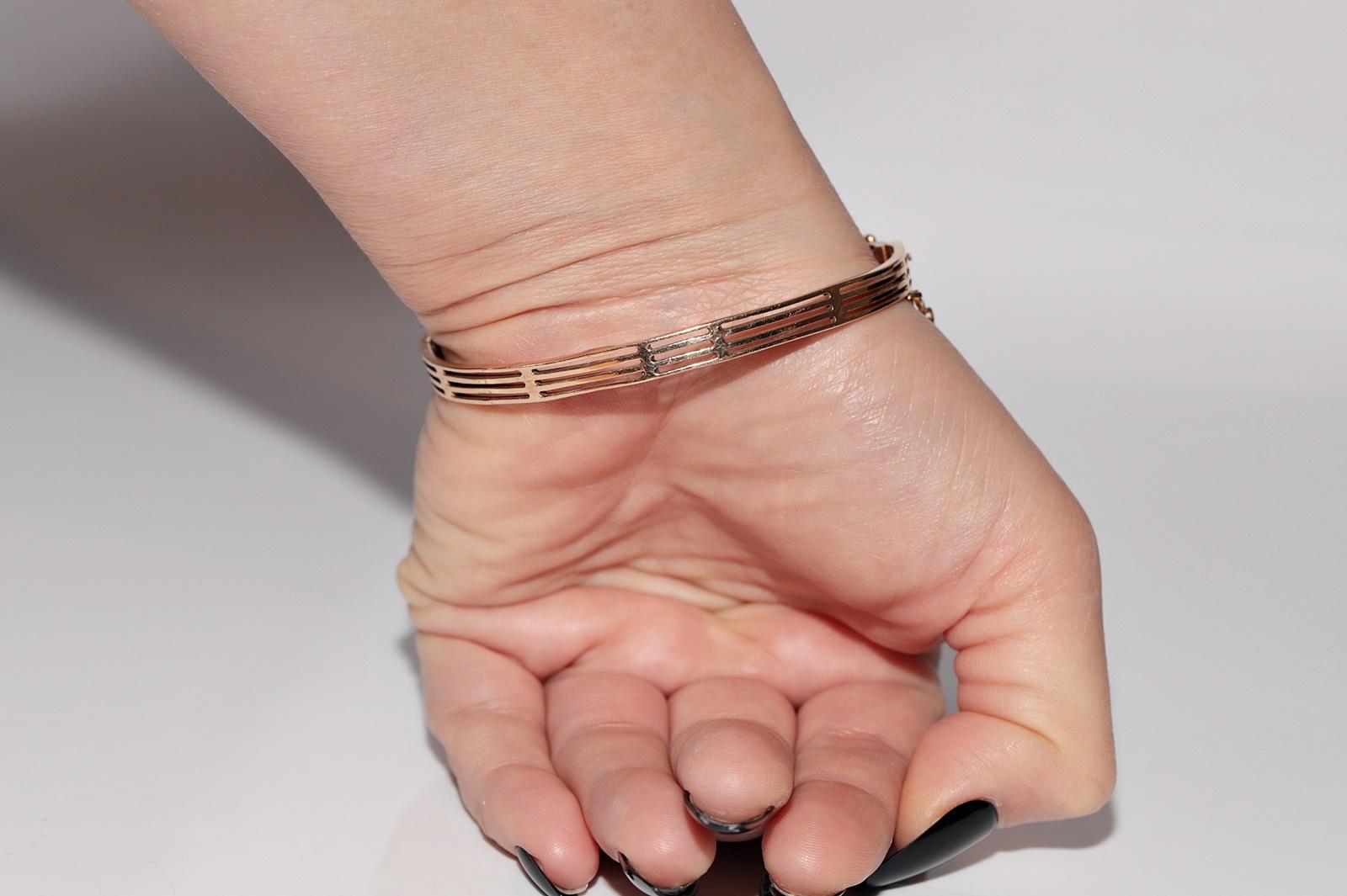 Antique Circa 1900s 12k Gold Natural Rose Cut Diamond Bangle Bracelet For Sale 1