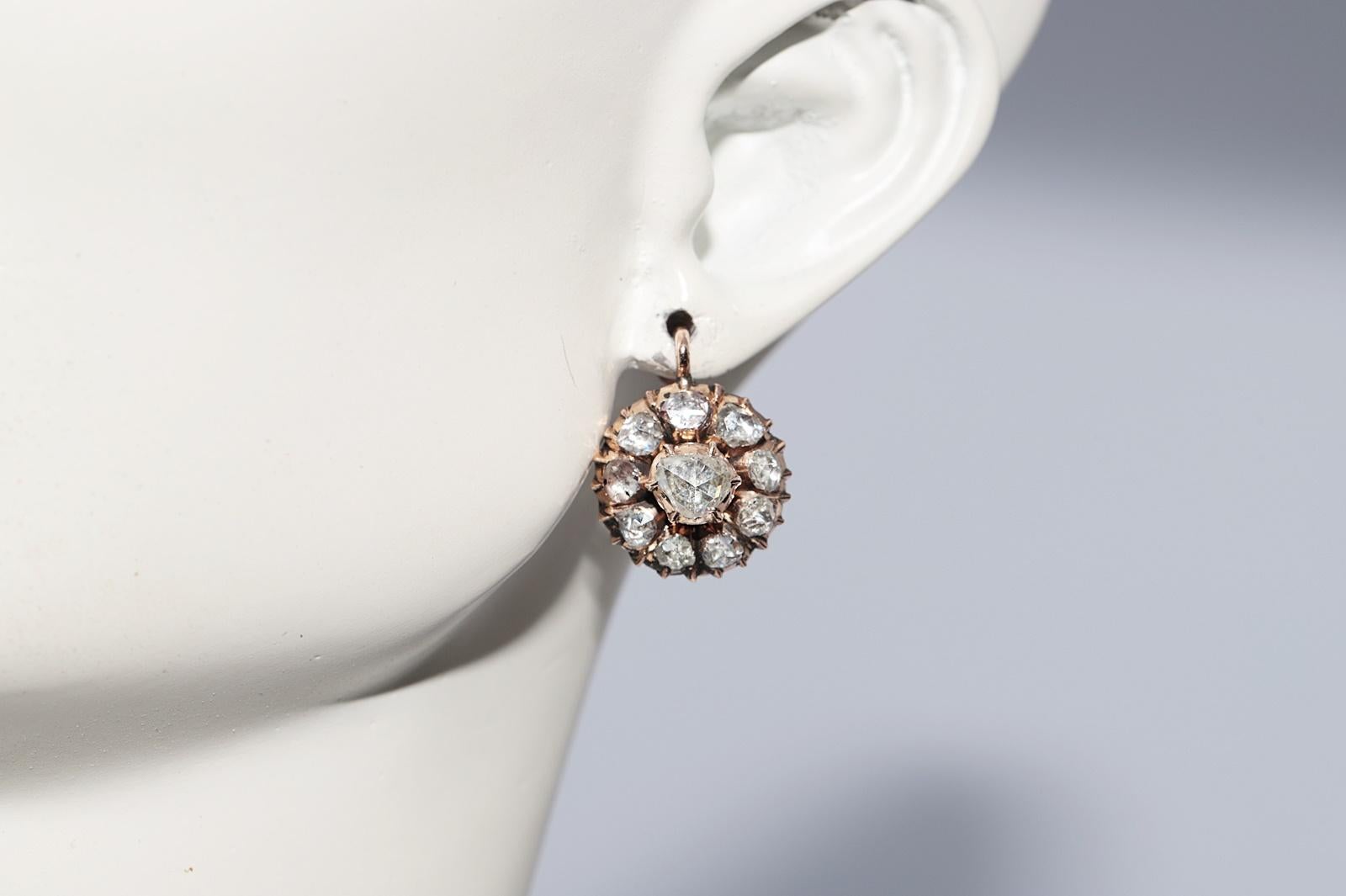 Antiguo Circa 1900s Pendiente de Oro de 12 quilates decorado con diamantes naturales talla rosa en venta 8