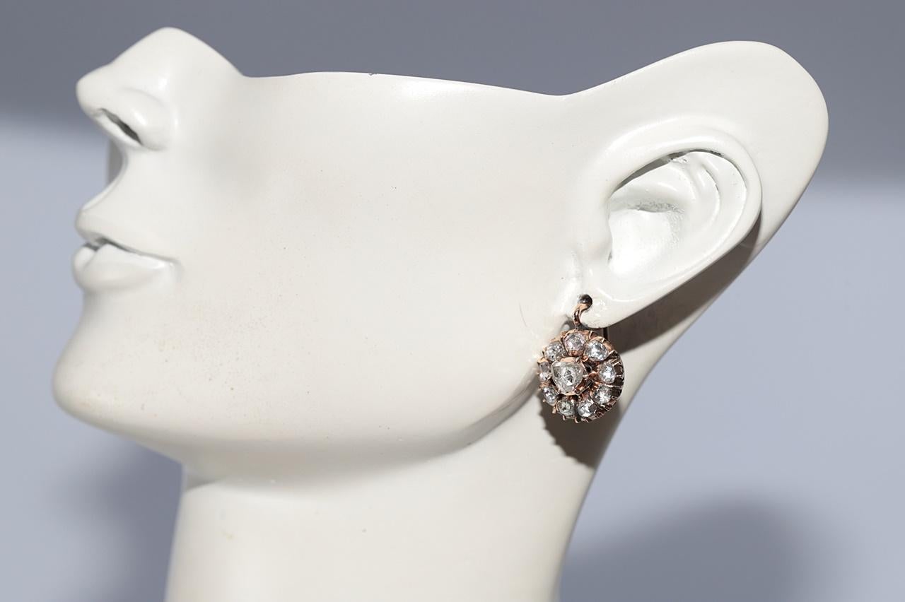 Antiguo Circa 1900s Pendiente de Oro de 12 quilates decorado con diamantes naturales talla rosa en venta 11