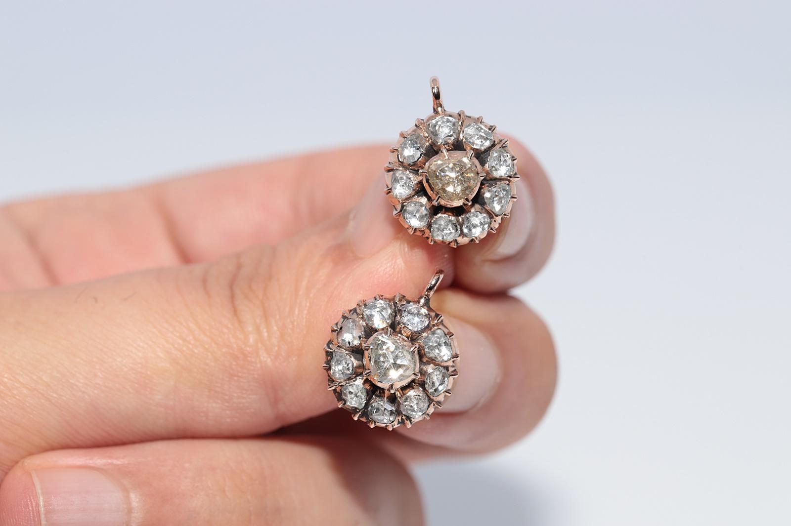 Antiguo Circa 1900s Pendiente de Oro de 12 quilates decorado con diamantes naturales talla rosa en venta 3