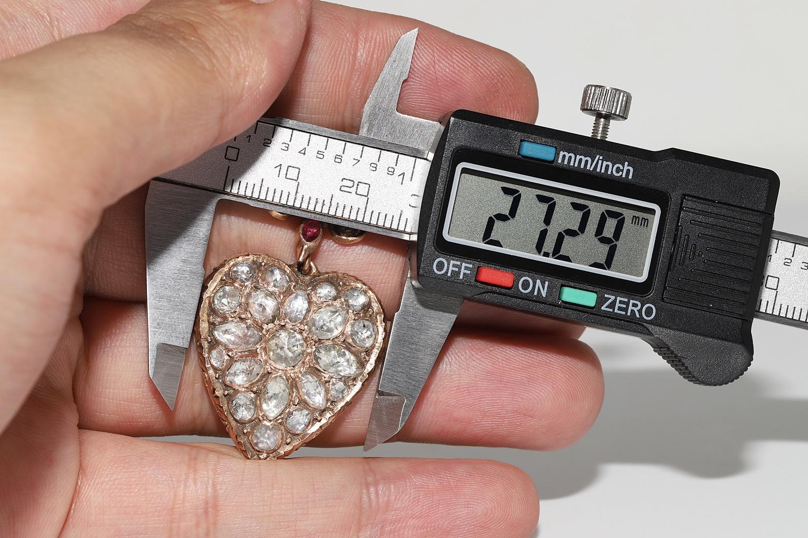 Collier pendentif cœur ancien des années 1900 en or 12 carats avec diamants naturels taille rose en vente 7