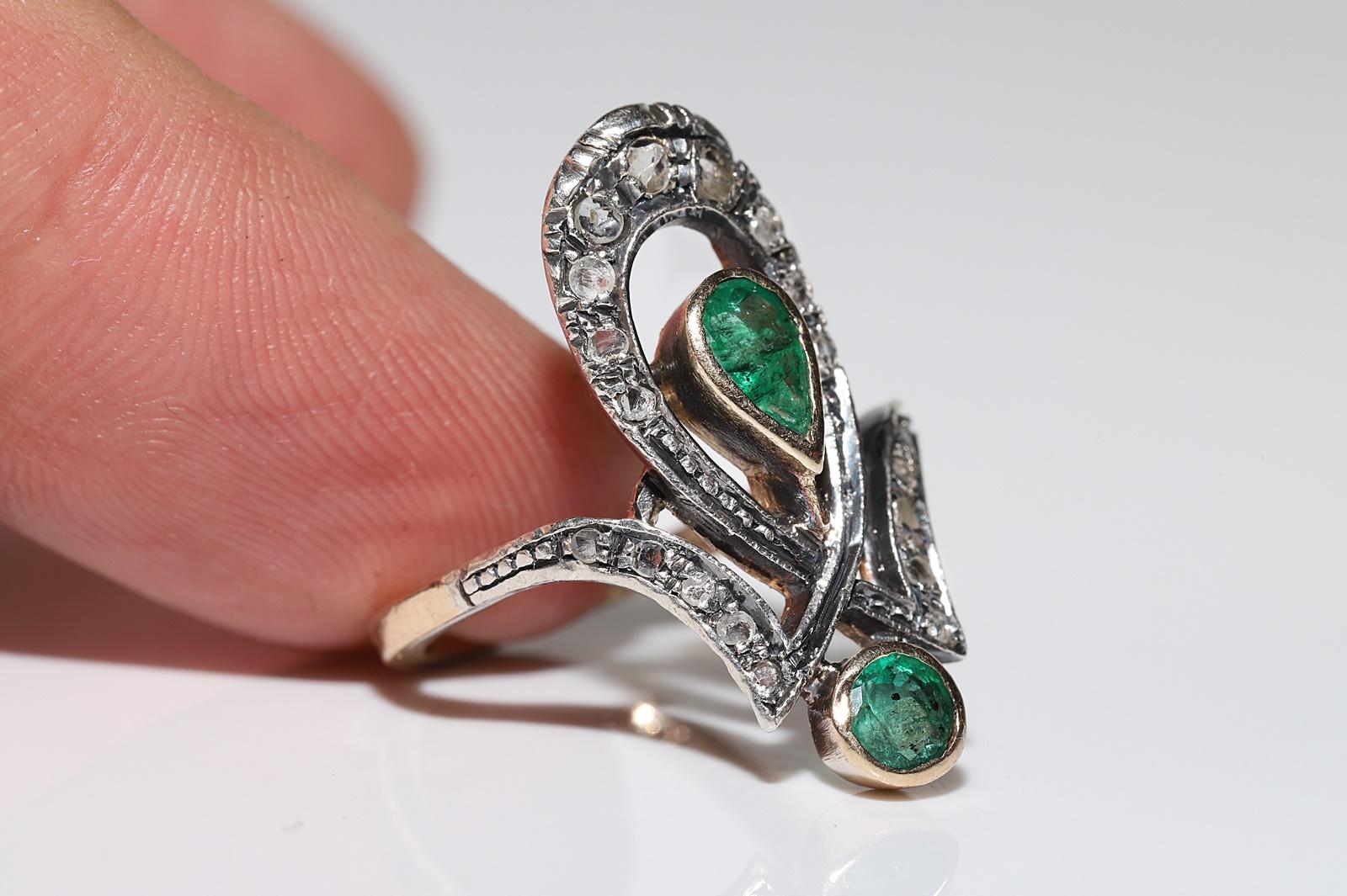 Victorian Antique Circa 1900s 12k Gold Top Silver Natural Rose Cut Diamond Emerald Ring For Sale