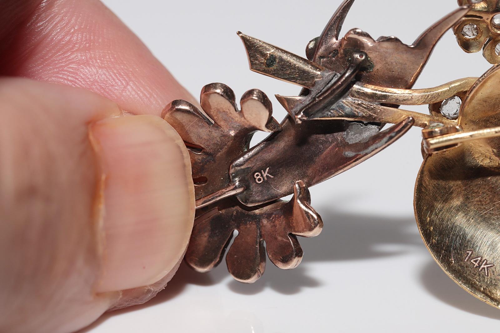 Antiguo broche de esmeraldas y diamantes naturales talla rosa de oro de 14 y 8 quilates de la década de 1900 en venta 1