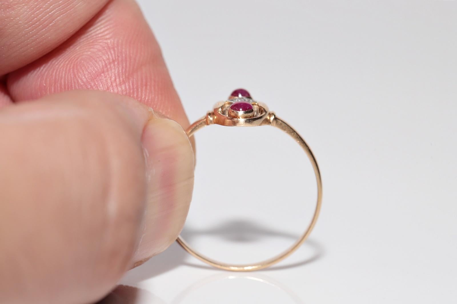 Bague ancienne datant des années 1900, en or 14 carats, diamant naturel et rubis taille cabochon en vente 10