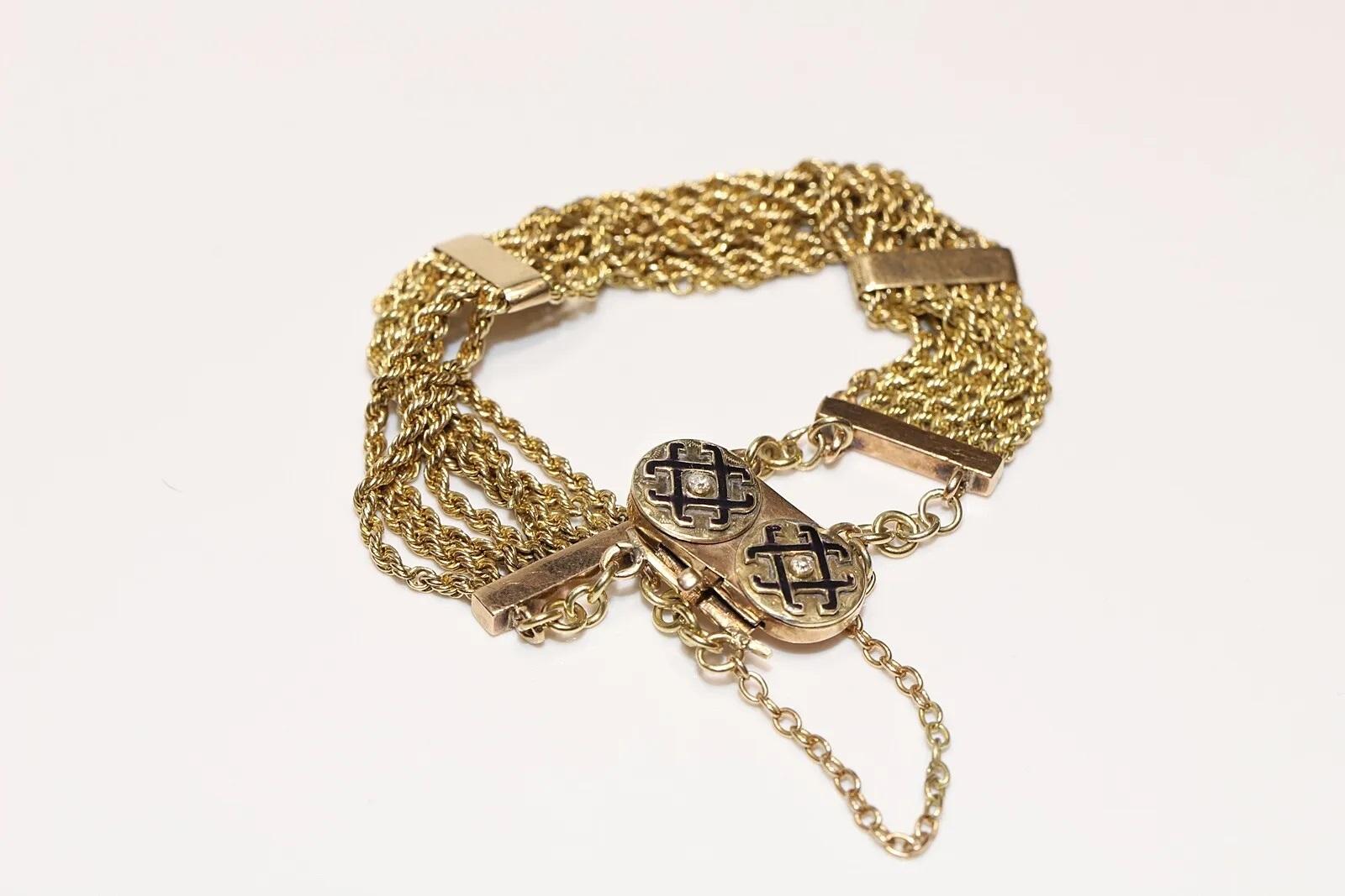 Bracelet ancien des années 1900 en or 14 carats décoré de diamants naturels et d'émail en vente 1