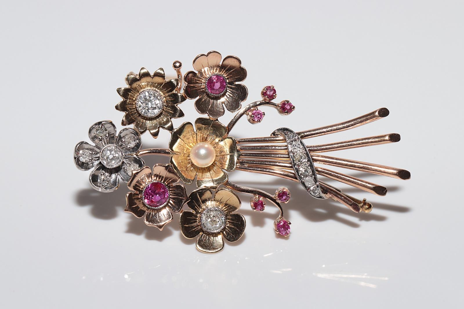 Women's Antique Circa 1900s 14k Gold Natural Diamond And Ruby Decorated Flowers Brooch For Sale