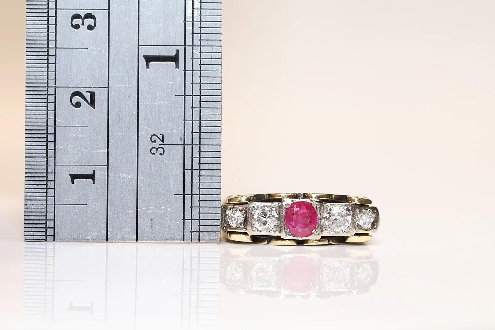 Antiker 14k Gold Ring mit natürlichem Diamant und Rubin, dekoriert, um 1900er Jahre  (Brillantschliff) im Angebot