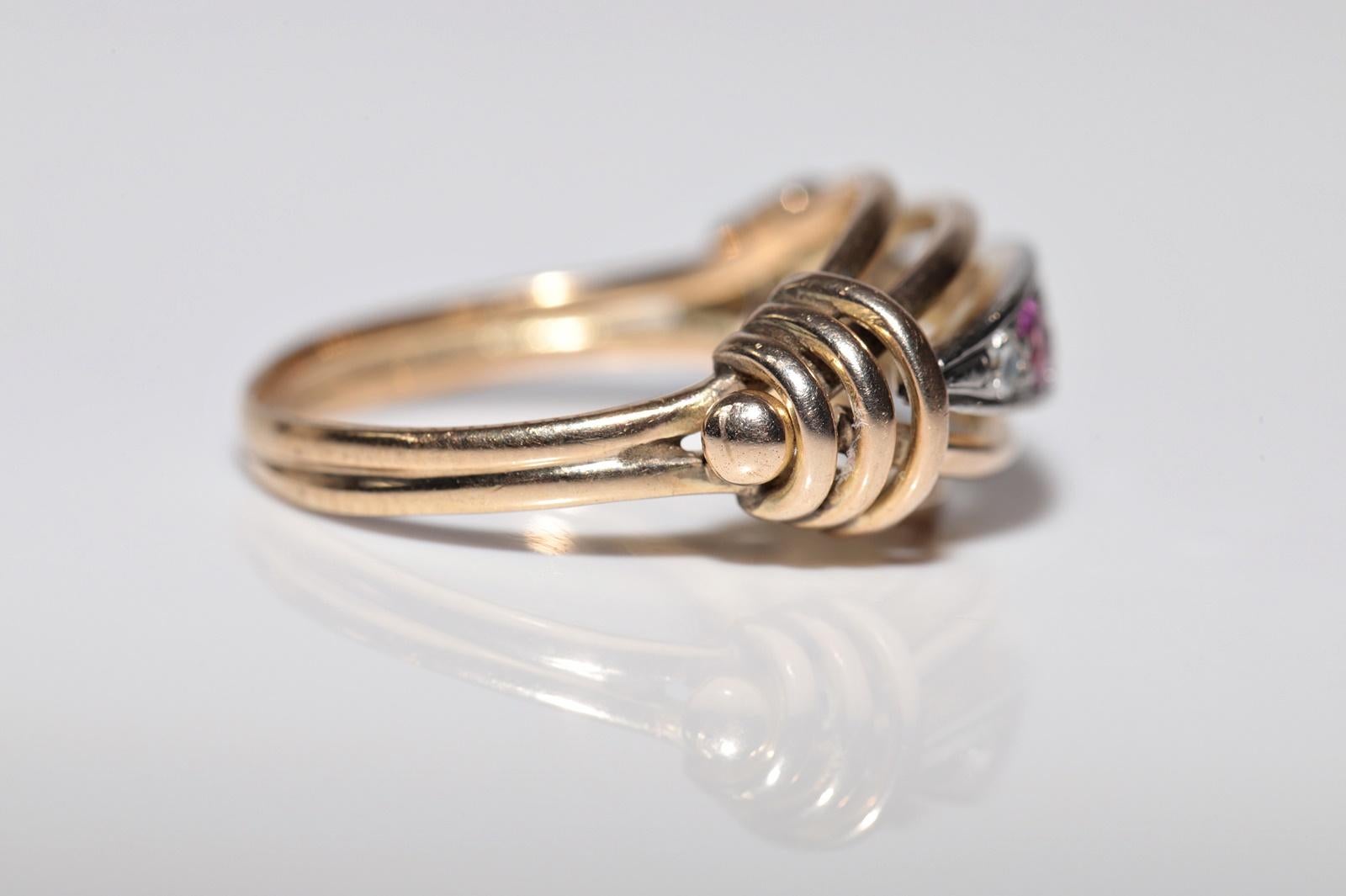 Taglio brillante Anello antico CIRCA 1900 in oro 14k con diamanti naturali e rubini decorati in vendita