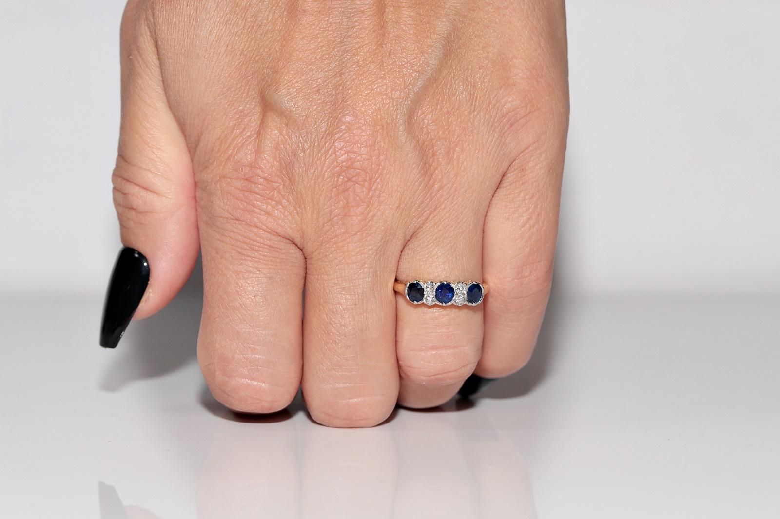 Bague ancienne en or 14k Circa 1900 ornée de diamants naturels et de saphirs en vente 8