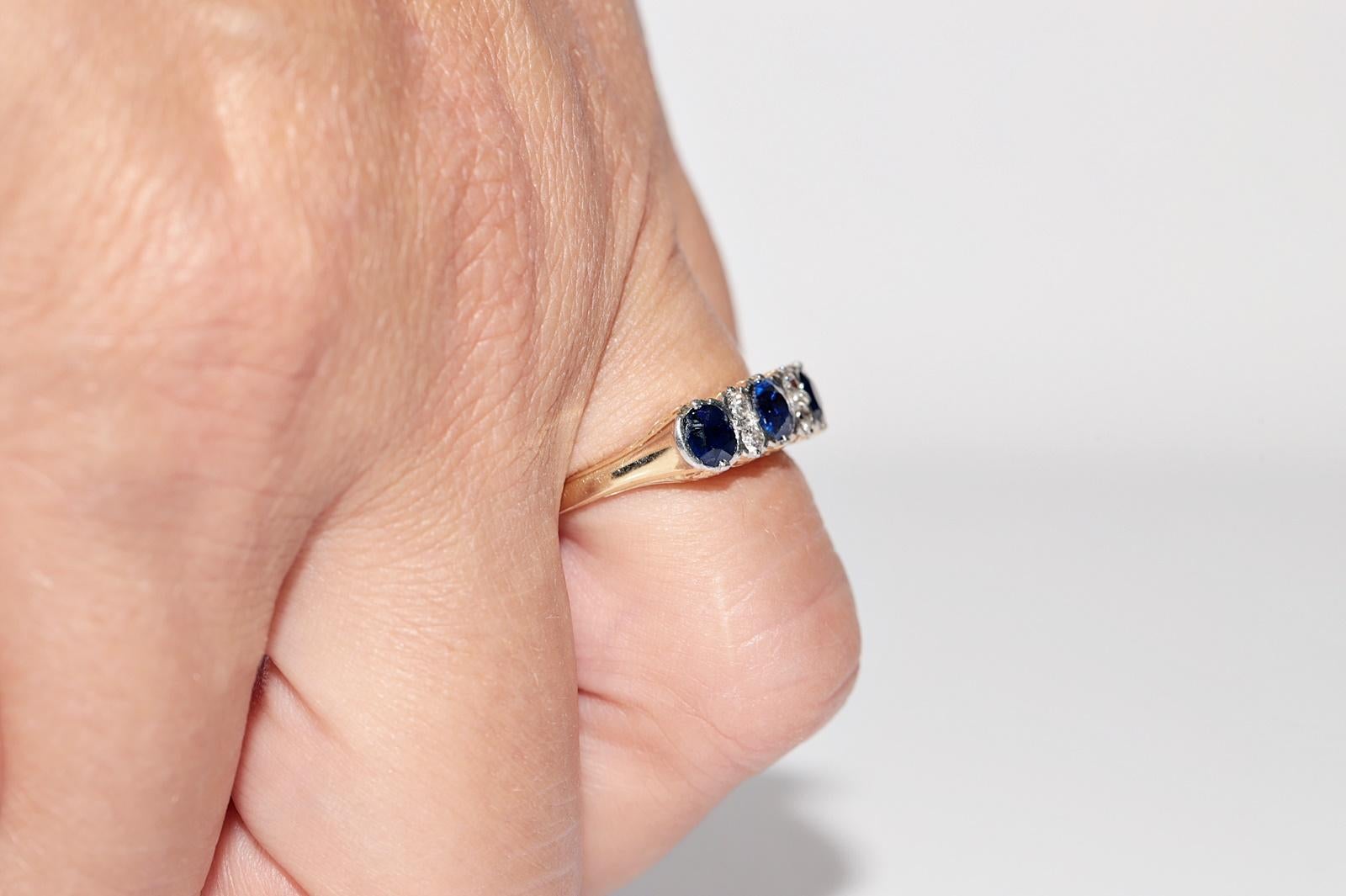 Bague ancienne en or 14k Circa 1900 ornée de diamants naturels et de saphirs en vente 9