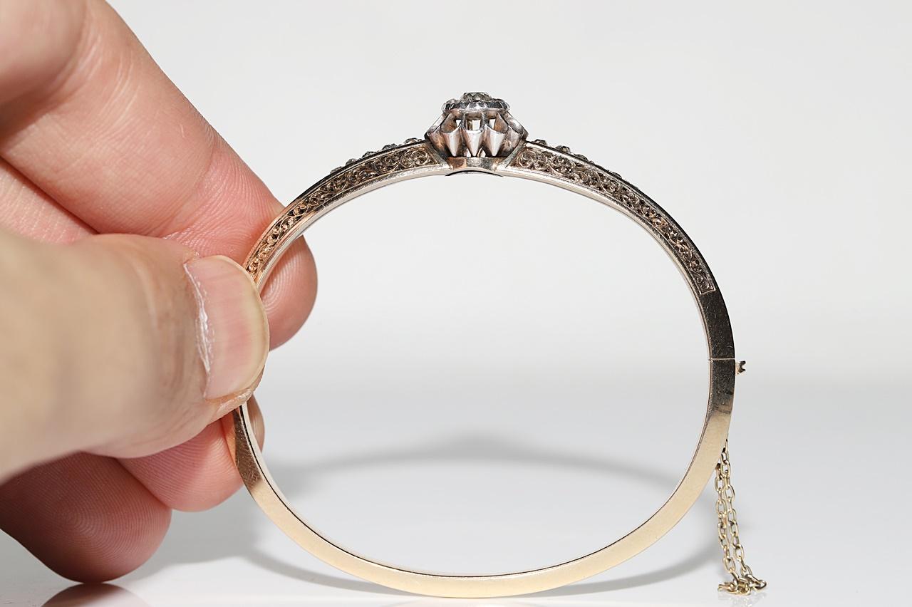 Antique Circa 1900s 14k Gold Natural Diamond Decorated Amazing Bangle bracelet In Good Condition For Sale In Fatih/İstanbul, 34