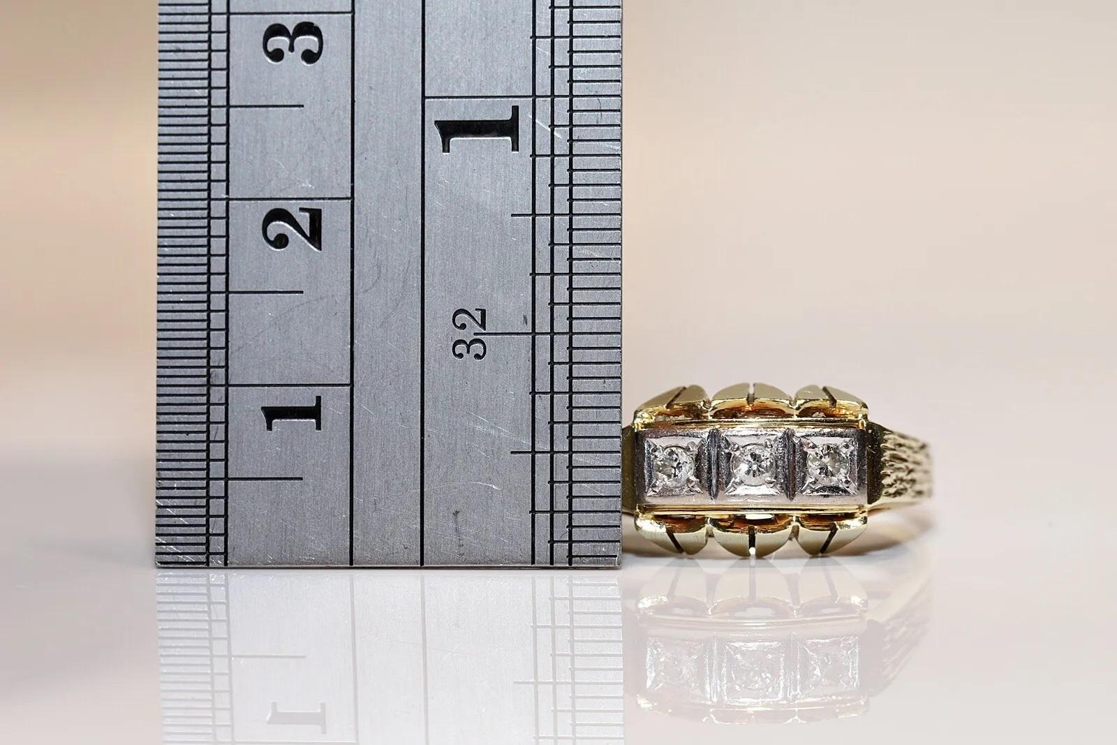 Bague jonc ancienne des années 1900 en or 14 carats décorée de diamants naturels  en vente 3