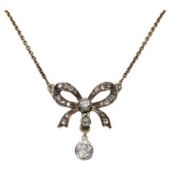 Antique Circa 1900s 14k Gold Natural Diamond Decorated Pretty Necklace (Joli collier en or 14k orné de diamants naturels)