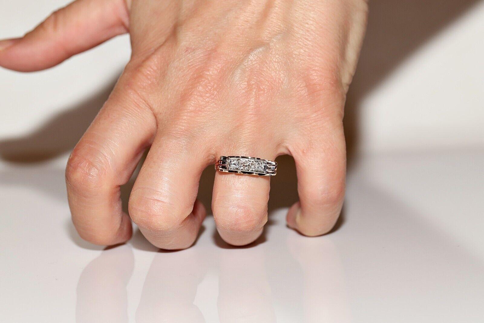 Bague ancienne des années 1900 en or 14 carats décorée de diamants naturels en vente 4