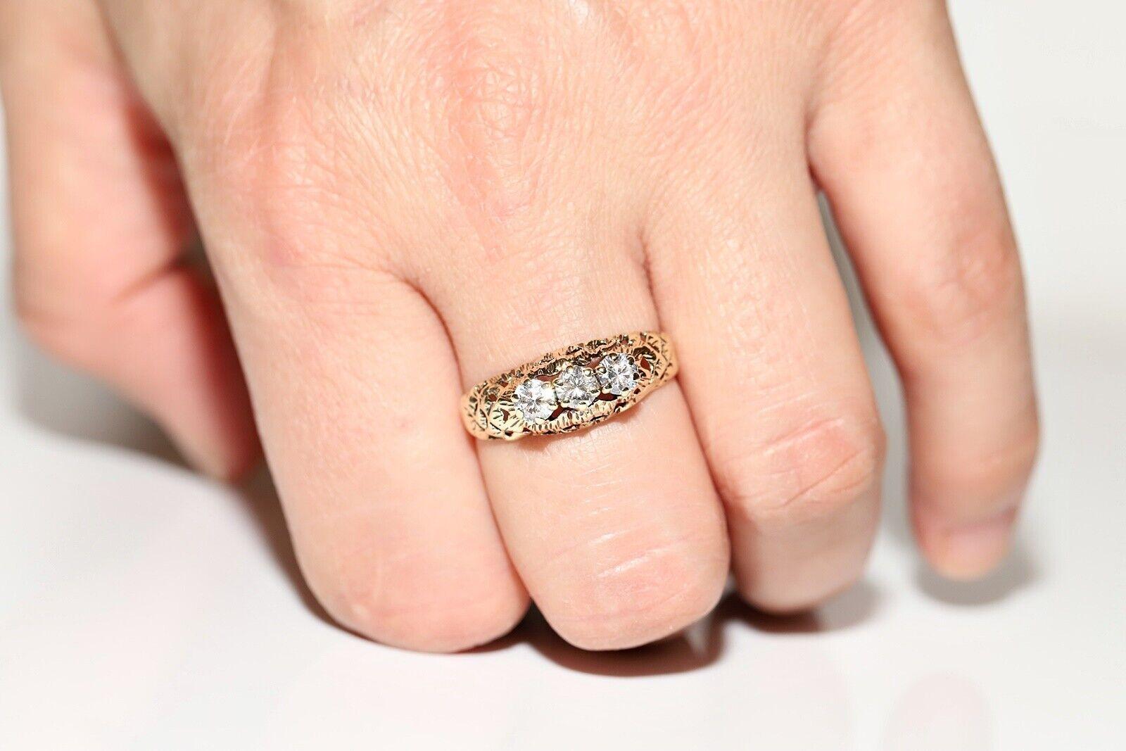 Bague ancienne des années 1900 en or 14 carats décorée de diamants naturels en vente 4