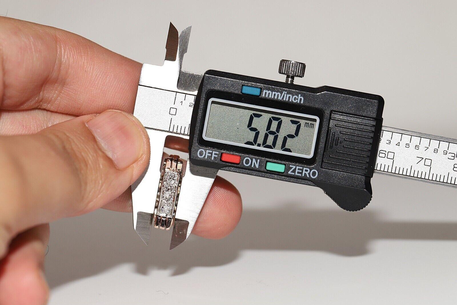 En très bon état.
Le poids total est de 2.1 grammes.
Le diamant est de 0,35 carat.
Le diamant a une pureté G-H vs-s1-s2.
La taille de la bague est US 6.
Nous pouvons fabriquer n'importe quelle taille.
La boîte n'est pas incluse.
N'hésitez pas à nous