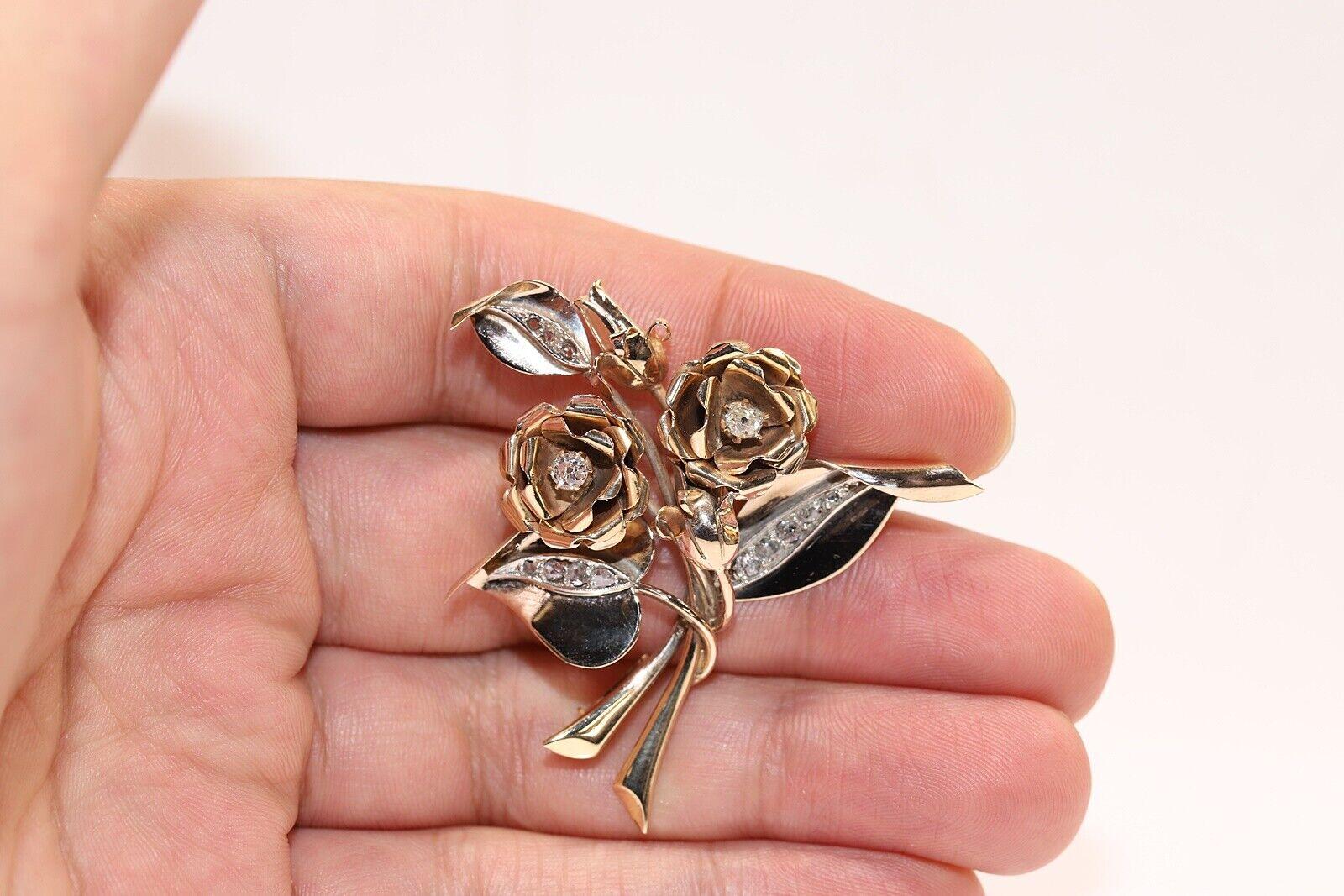 Brilliant Cut Antique Circa 1900s 14k Gold Natural Diamond Flowers Decorated Brooch For Sale