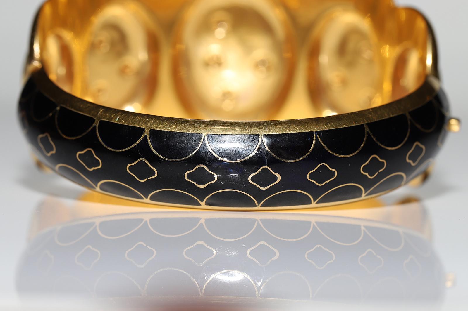 Antique Circa 1900s 14k Gold Natural Old Cut Diamond Decorated Enamel Bracelet  For Sale 2
