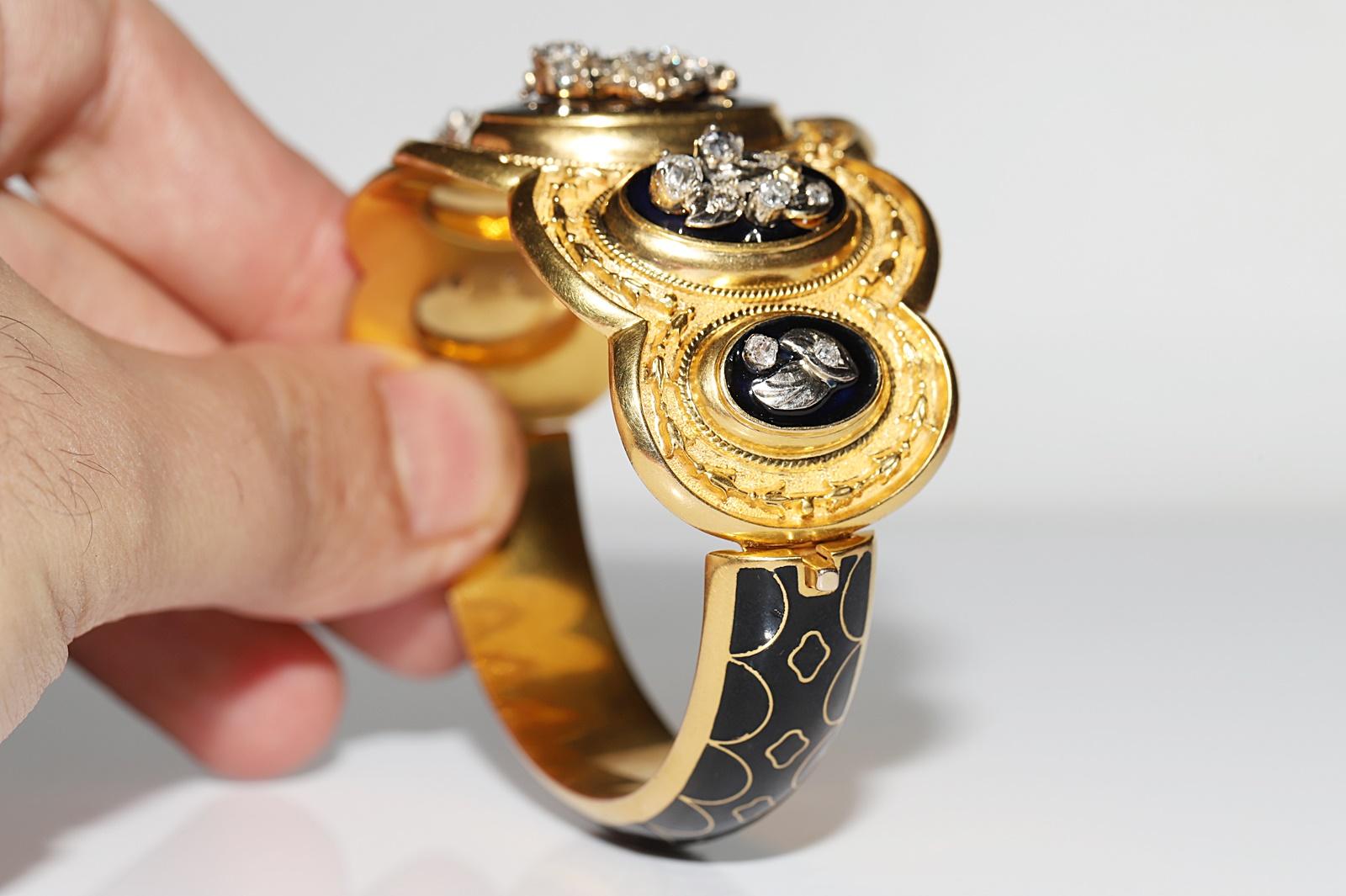 Bracelet ancien des années 1900 en or 14 carats, orné de diamants naturels taille ancienne et d'émail en vente 3