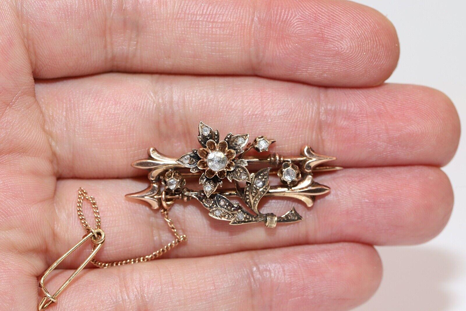 In very good condition.
Total weight is  5.5 grams.
Totally is diamond 0.50 carat.
The diamond is has H-I color and s1-s2 clarity.
Acid tested to be 14k real gold.
Box is not included.
Please contact for any questions.