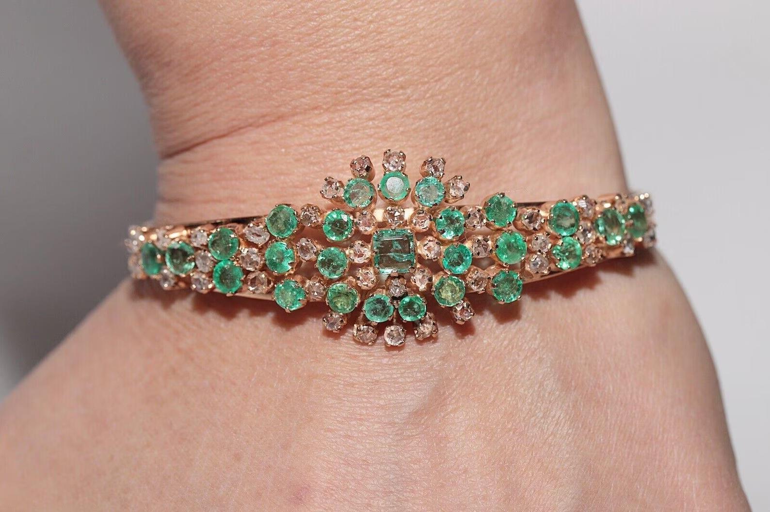 Antikes Armband aus 14 Karat Gold mit Diamanten im natürlichen Rosenschliff und Smaragd, um 1900 (Viktorianisch) im Angebot