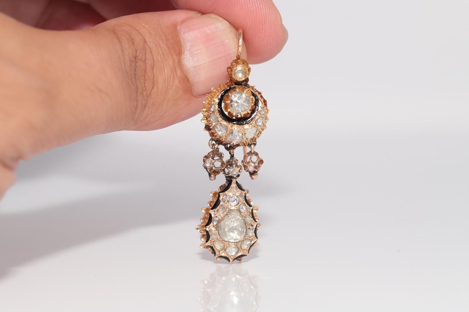 Antike CIRCA 1900s 14k Gold natürlichen Rosenschliff Diamant und Emaille Tropfen Ohrring im Angebot 2
