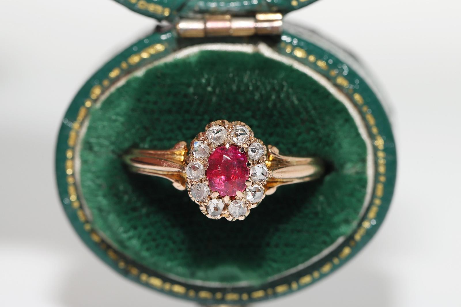 In very good condition.
Total weight is 3.1 grams.
Totally is diamond about 0.35 ct.
The diamond is has H-I color and vs-s1-s2 clarity.
Totally is ruby 0.40 ct.
Ring size is US 6 
We can make any size.
Box is not included.
Please contact for any